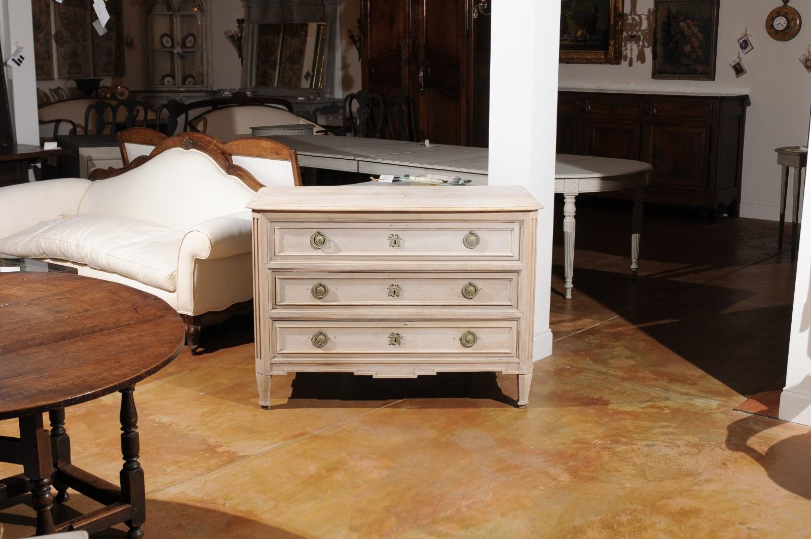 Painted French 1790s Louis XVI Three-Drawer Commode with Faded White Patina and Fluting