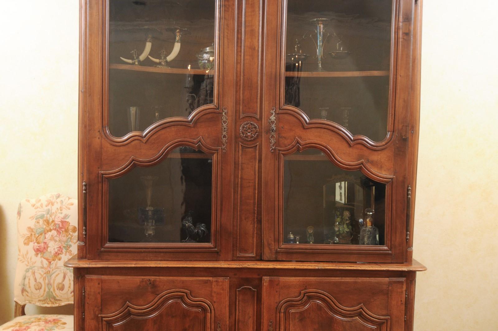 18th Century French 1790s Walnut Buffet à Deux-Corps with Glass Doors and Carved Motifs For Sale