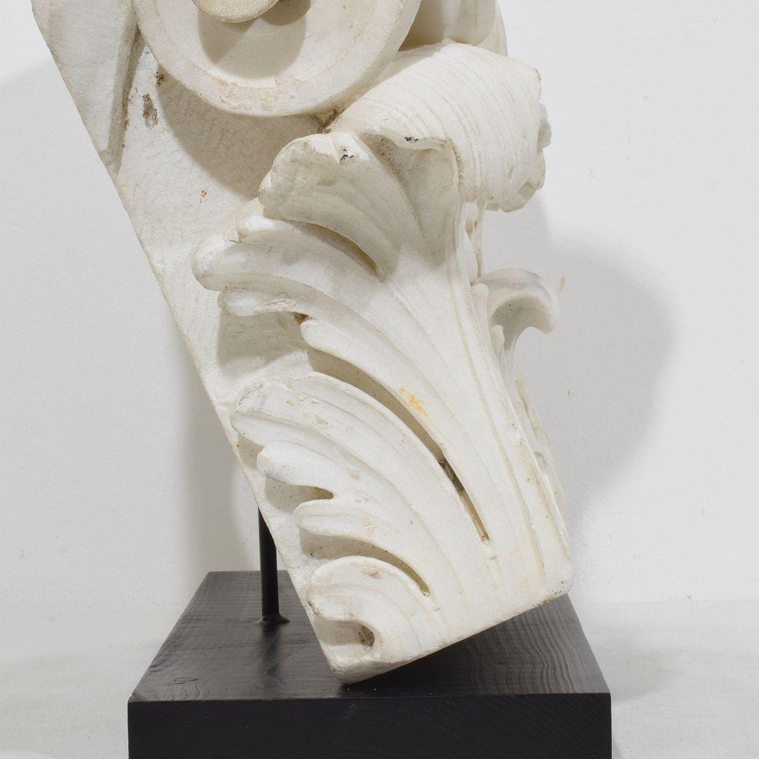 French, 17th / 18th Century, Carved White Marble Capital With Angel Head For Sale 6