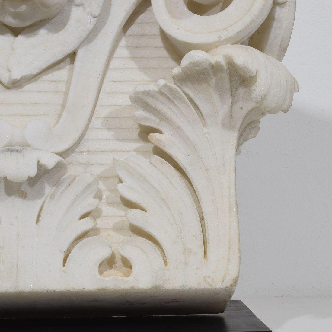 French, 17th / 18th Century, Carved White Marble Capital With Angel Head For Sale 10