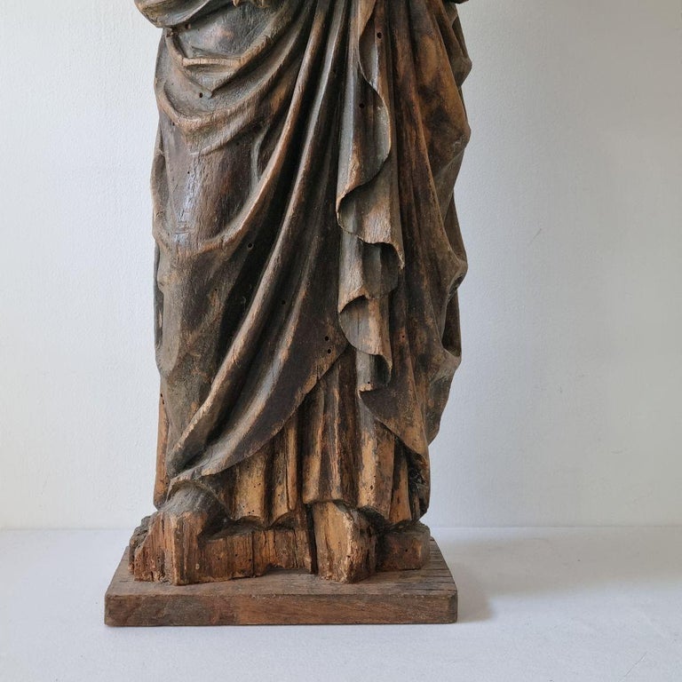 French 17th-18th Century Large Wooden Fragment of a Baroque Madonna with Child For Sale 5