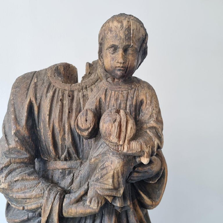 French 17th-18th Century Large Wooden Fragment of a Baroque Madonna with Child For Sale 6