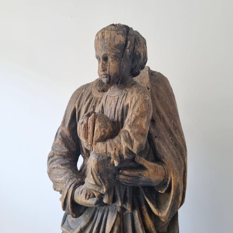 French 17th-18th Century Large Wooden Fragment of a Baroque Madonna with Child For Sale 7