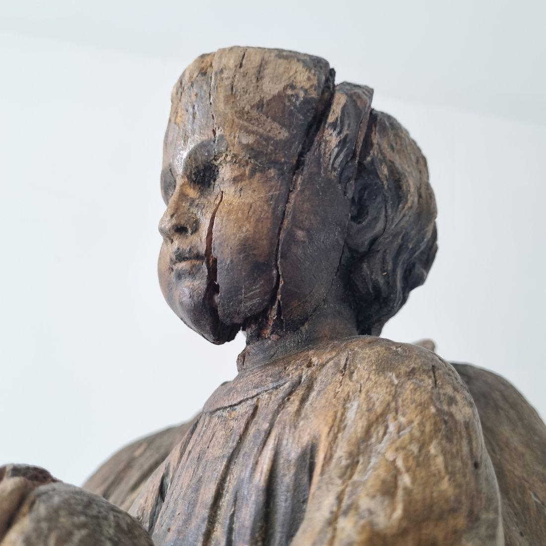 French 17th-18th Century Large Wooden Fragment of a Baroque Madonna with Child 12