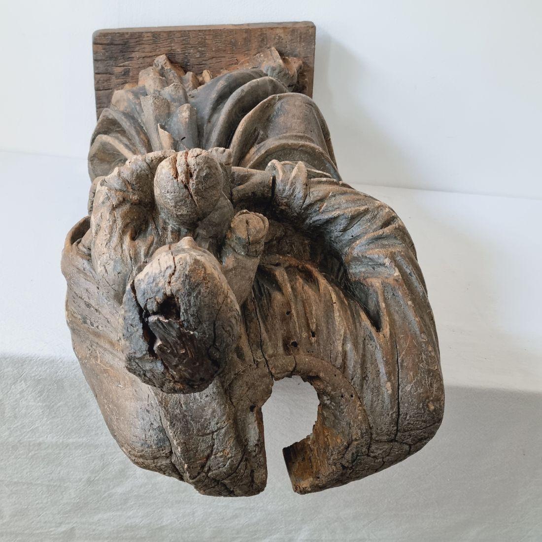 French 17th-18th Century Large Wooden Fragment of a Baroque Madonna with Child 13