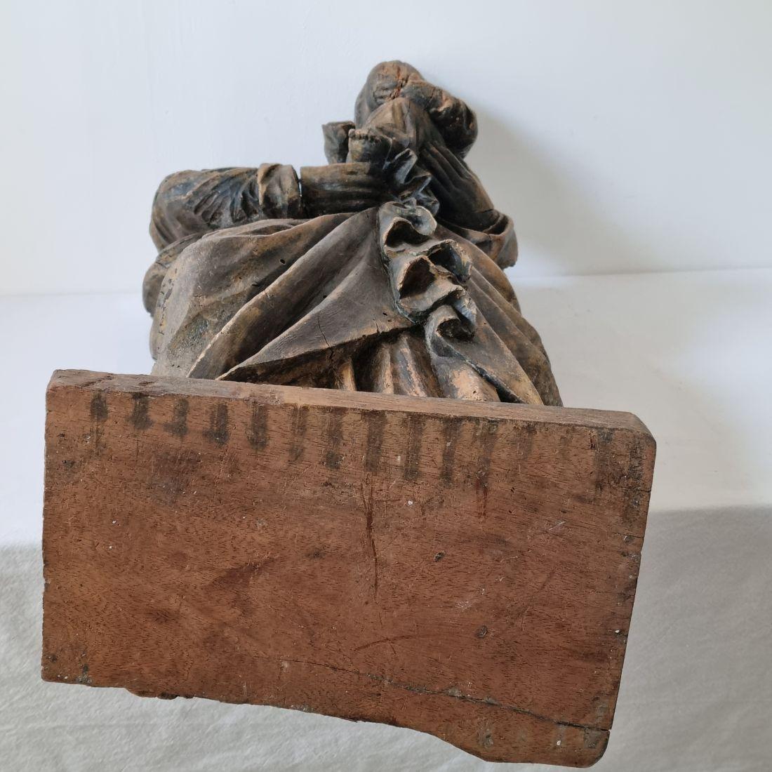 French 17th-18th Century Large Wooden Fragment of a Baroque Madonna with Child 15