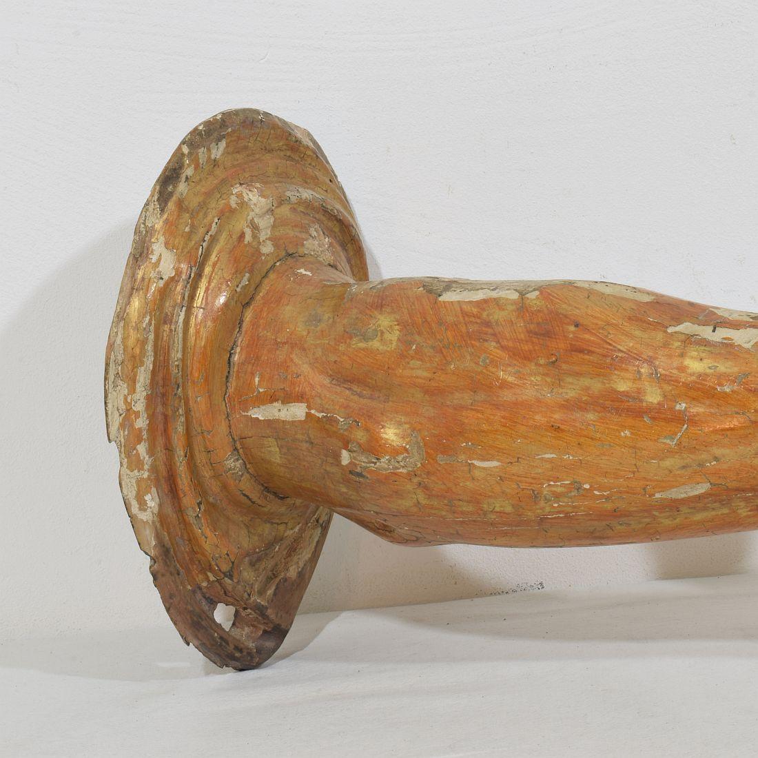 French 17th century Baroque Carved Gildwood Arm Wall Sconce Candle Holder For Sale 6