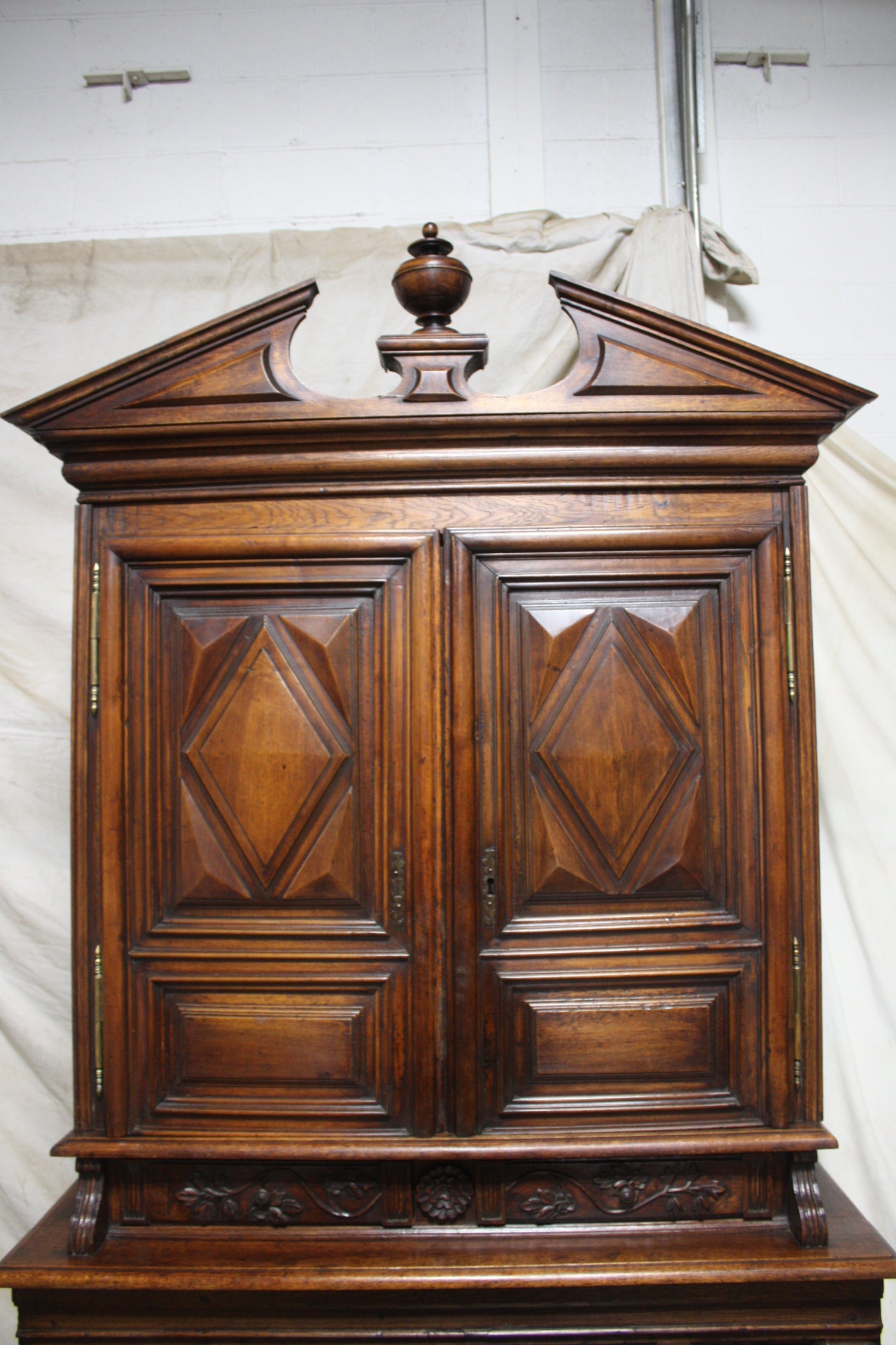 Francese Gabinetto francese del XVII secolo in vendita