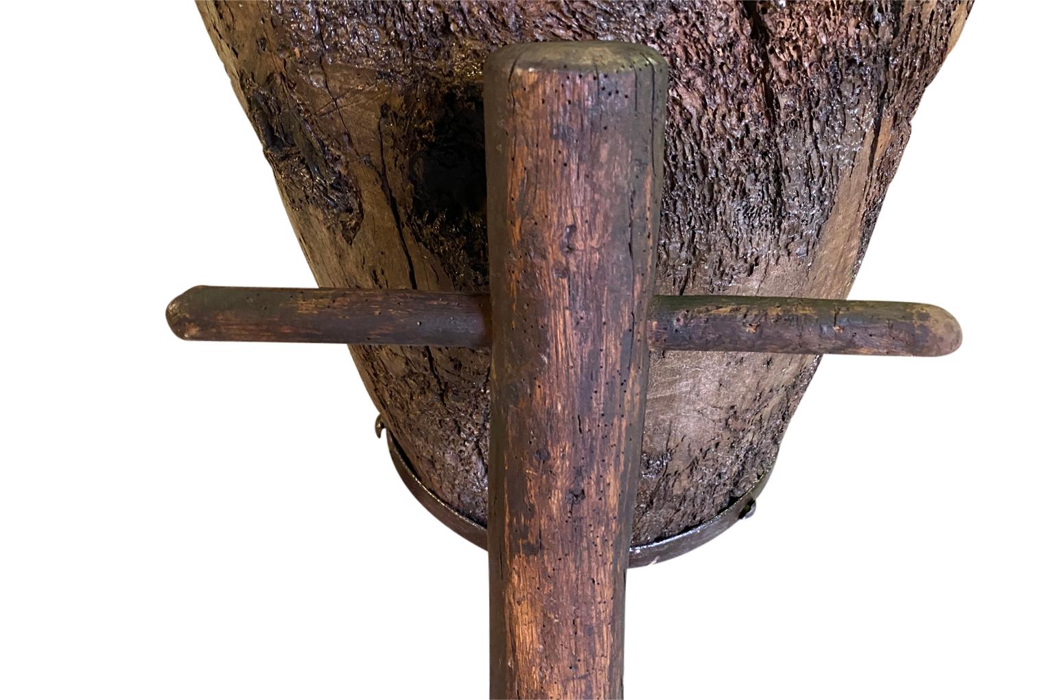 Kommode aus Kastanienbaumholz, 17. Jahrhundert im Angebot 4