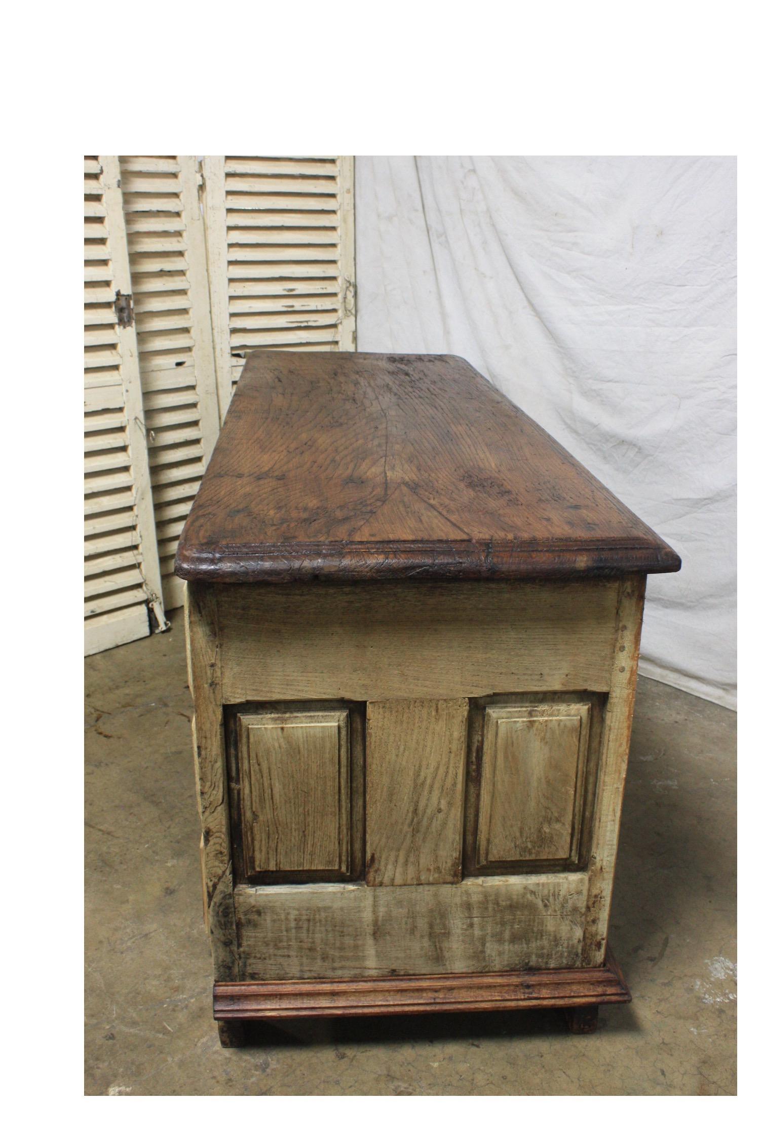 French 17th Century Desk For Sale 5