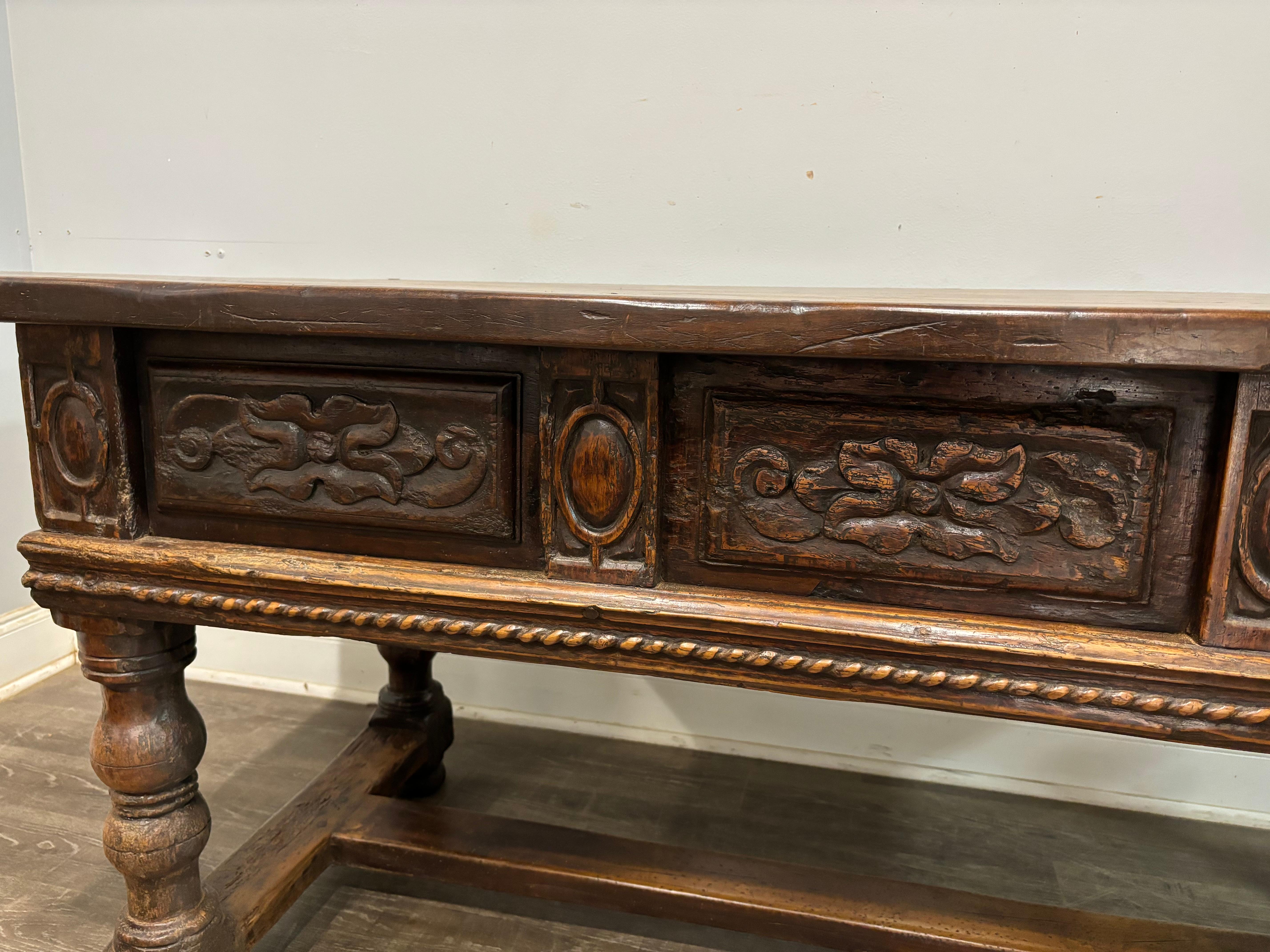 French 17th Century Desk For Sale 10
