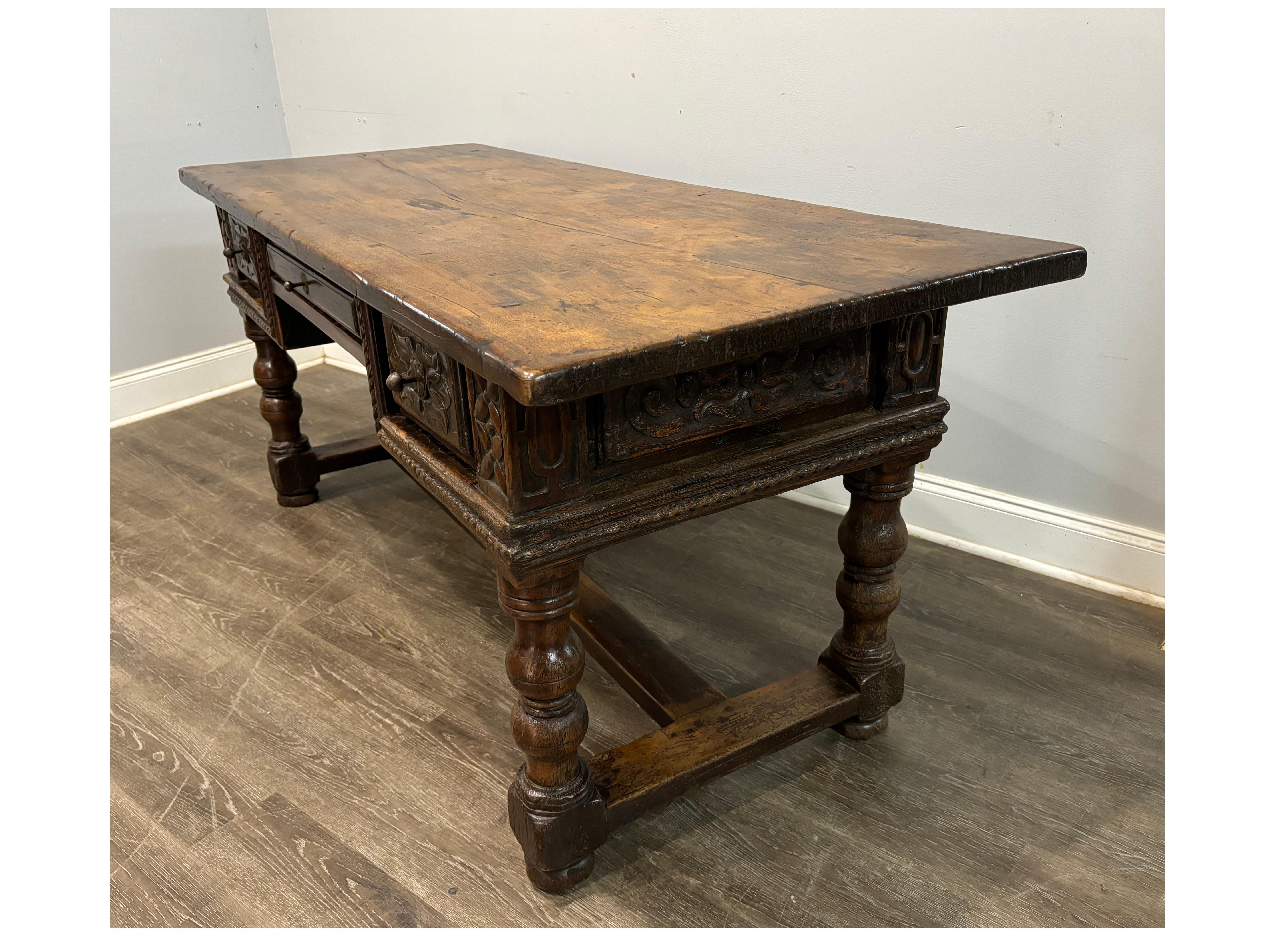 French 17th Century Desk For Sale 4