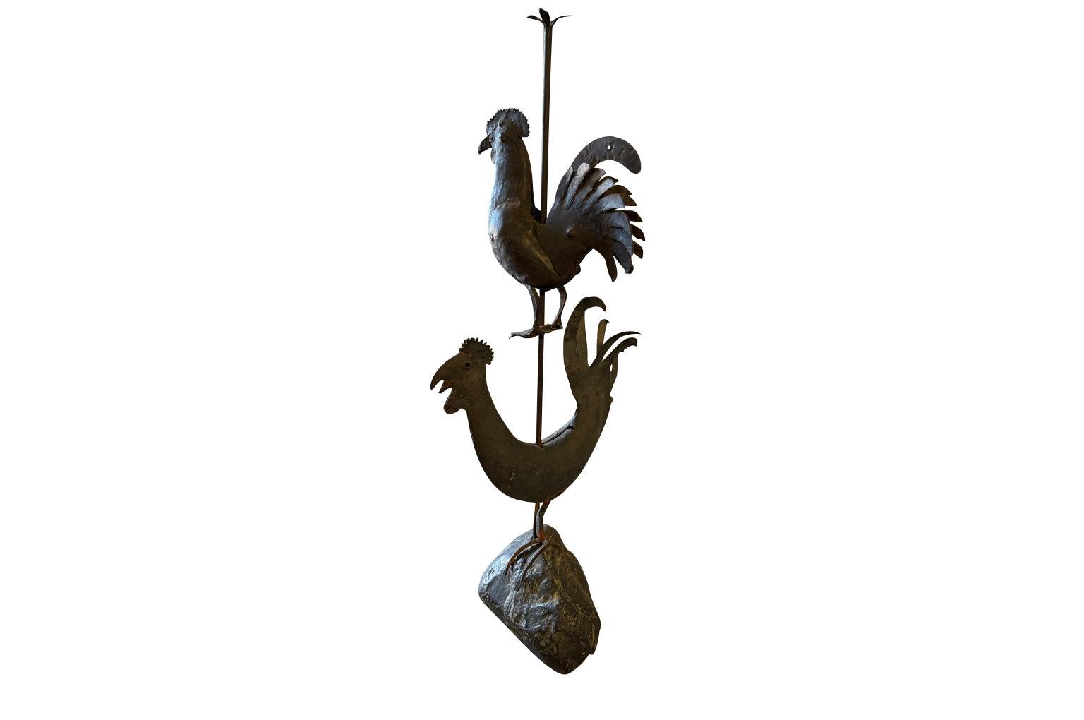 Français Double Coq - Sculpture française du 17ème siècle en vente