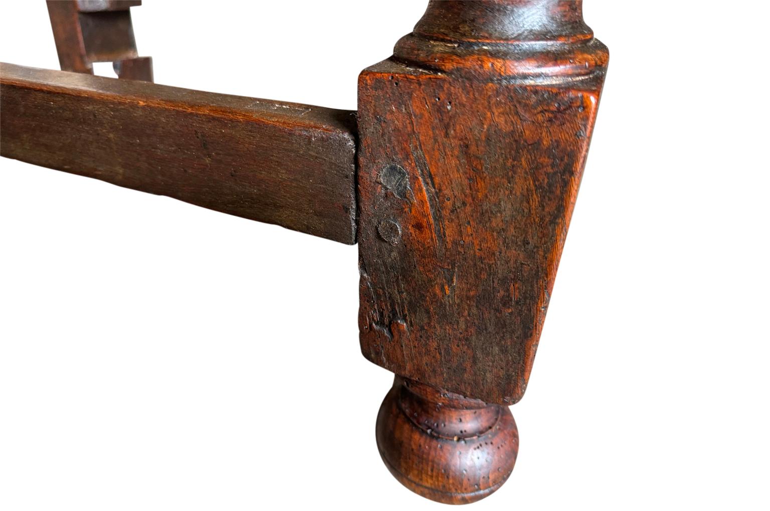 Table d'appoint laiterie française du 17ème siècle en vente 5
