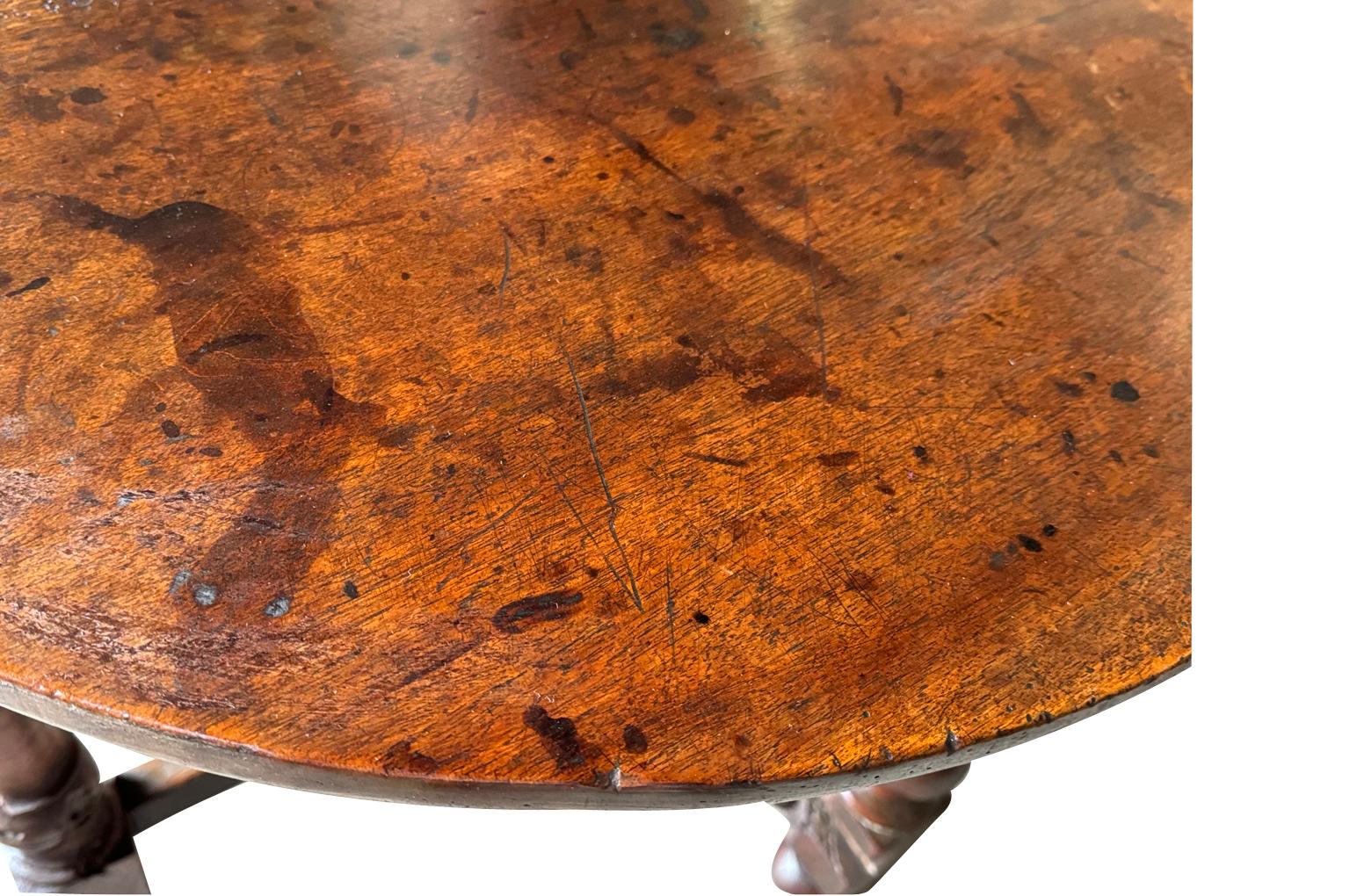 Table d'appoint laiterie française du 17ème siècle en vente 8