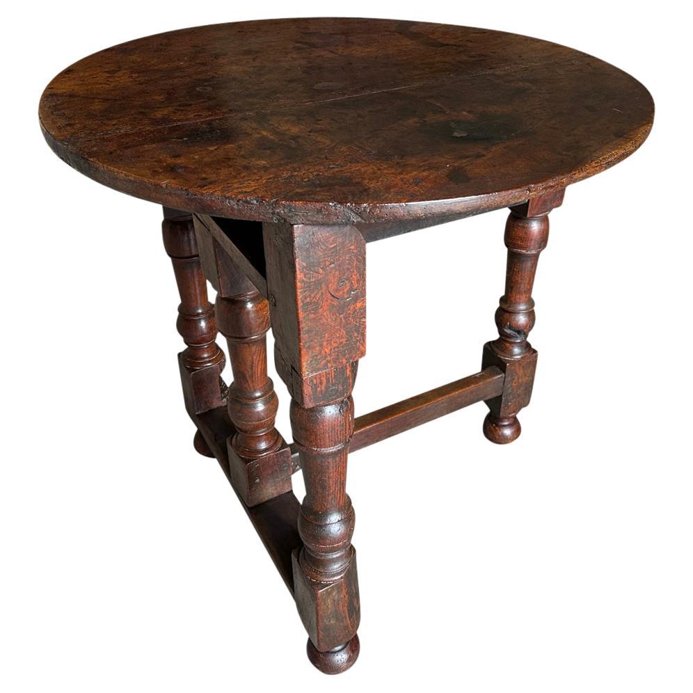 Table d'appoint laiterie française du 17ème siècle