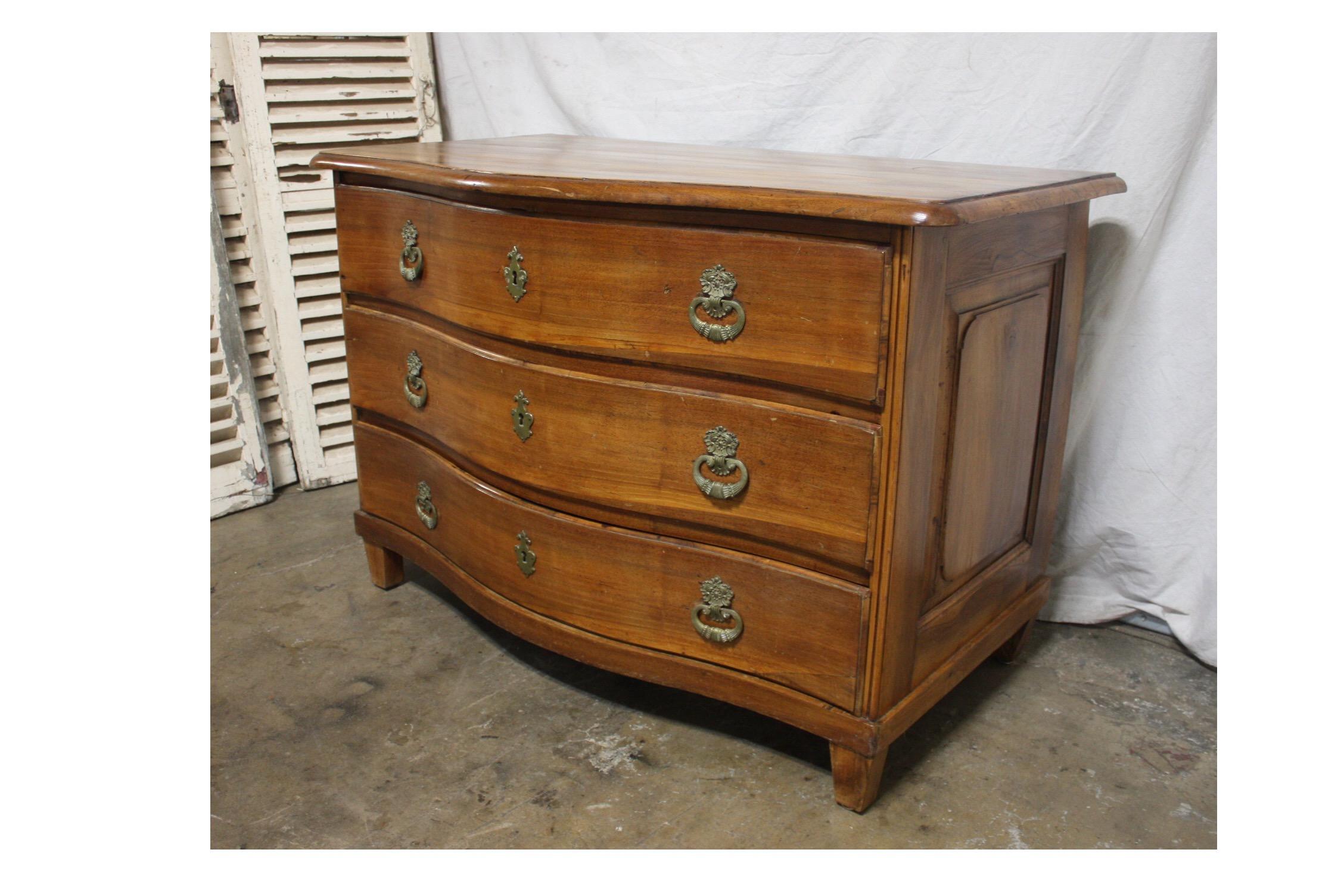 French 17th Century Louis XIV Commode In Good Condition For Sale In Stockbridge, GA