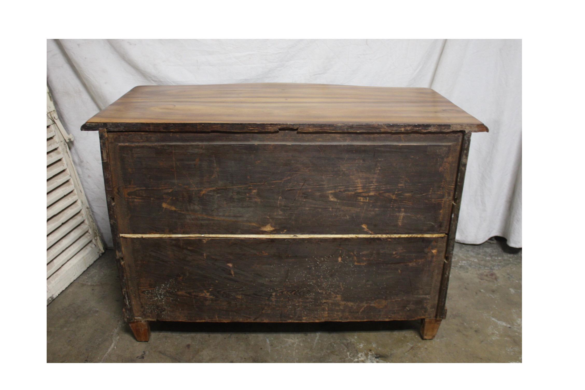 French 17th Century Louis XIV Commode For Sale 1