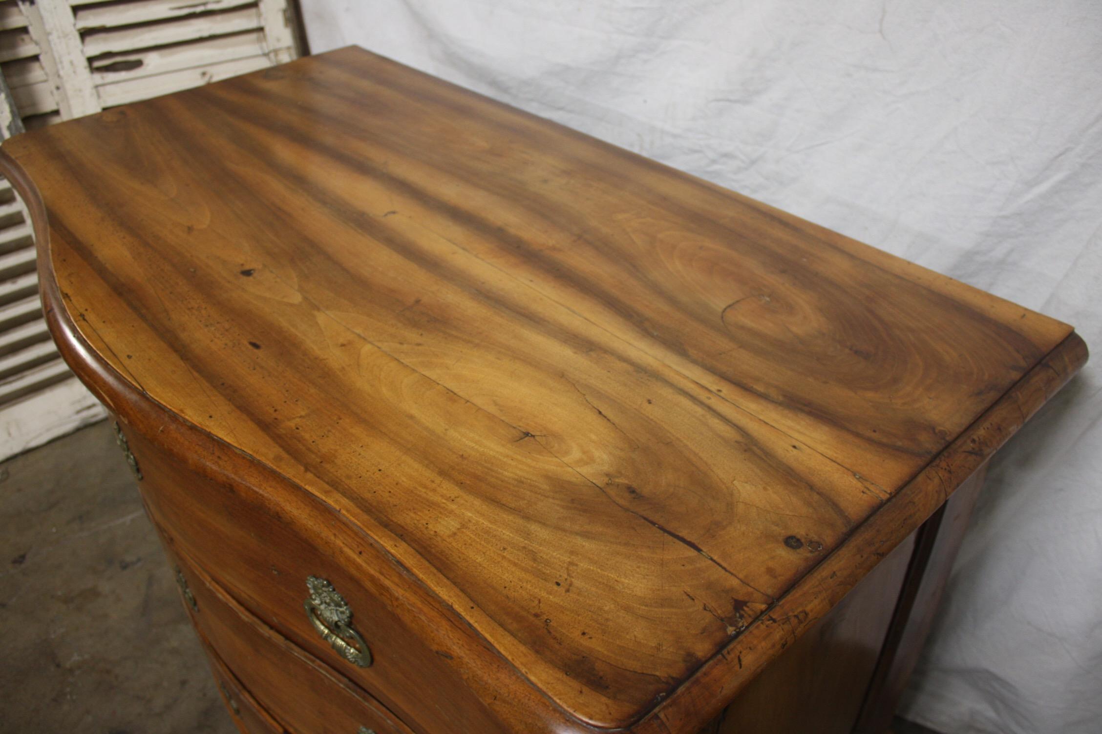 Commode francese del XVII secolo Luigi XIV in vendita 4