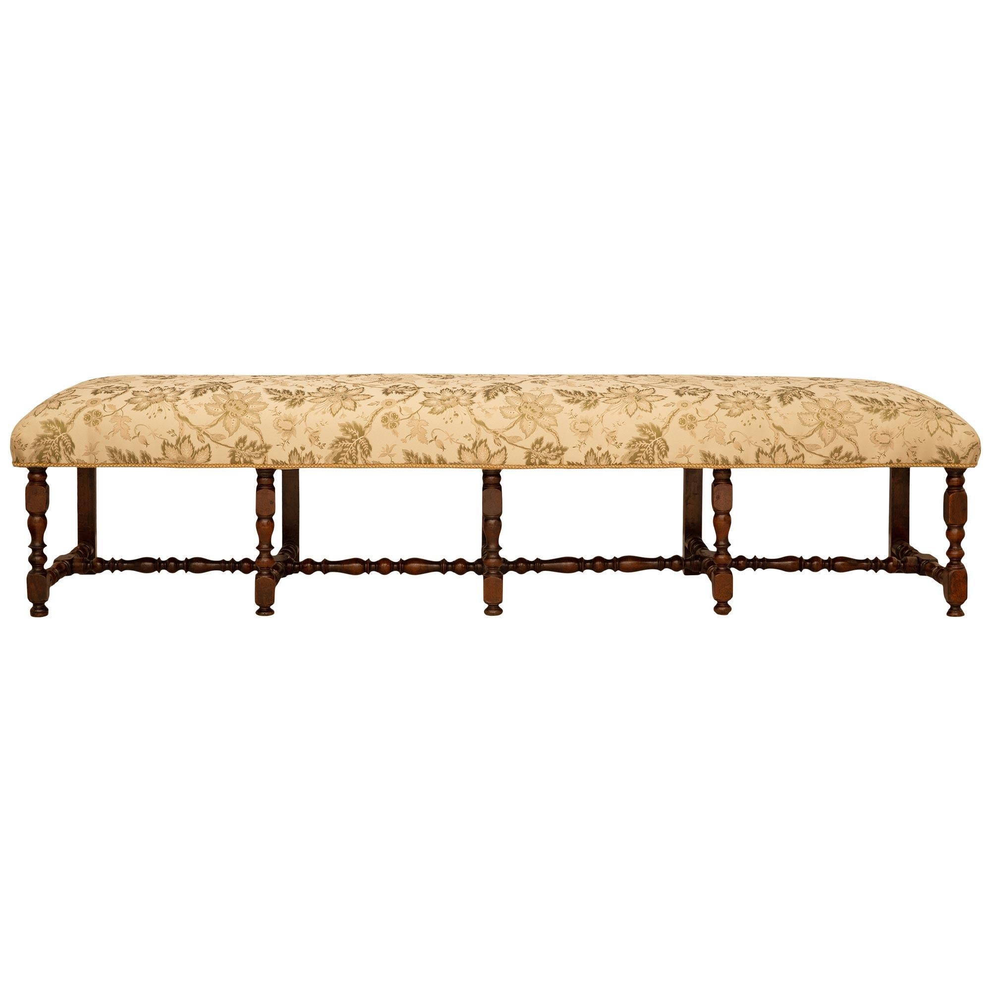 French 17th Century Louis XIV St. Walnut Bench For Sale