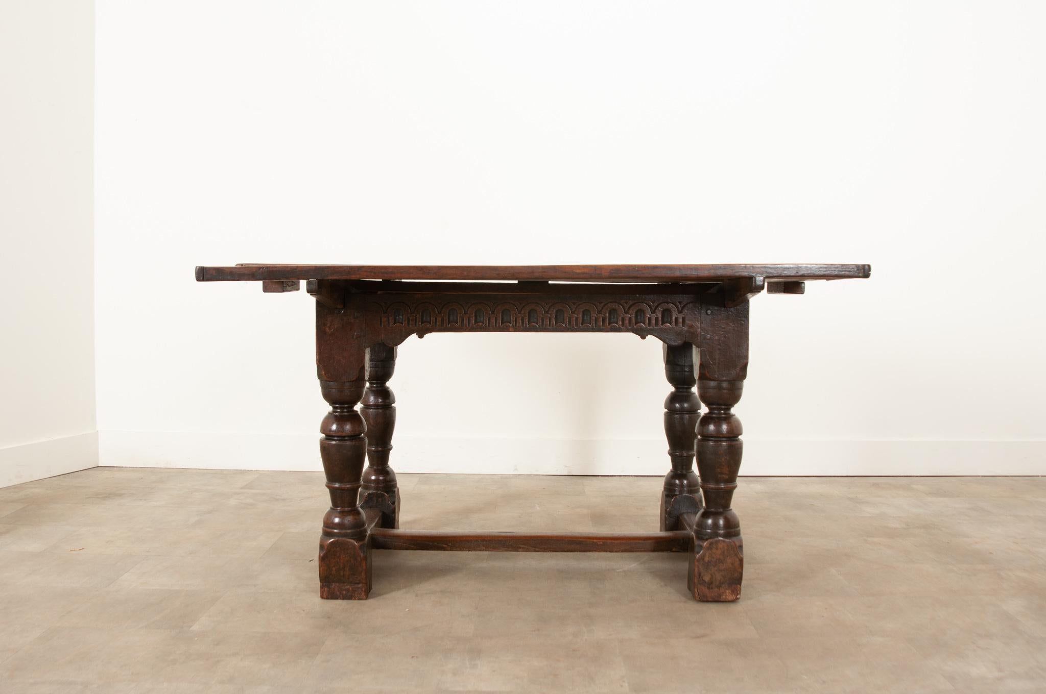 18th Century and Earlier French 17th Century Solid Oak Extending Dining Table For Sale