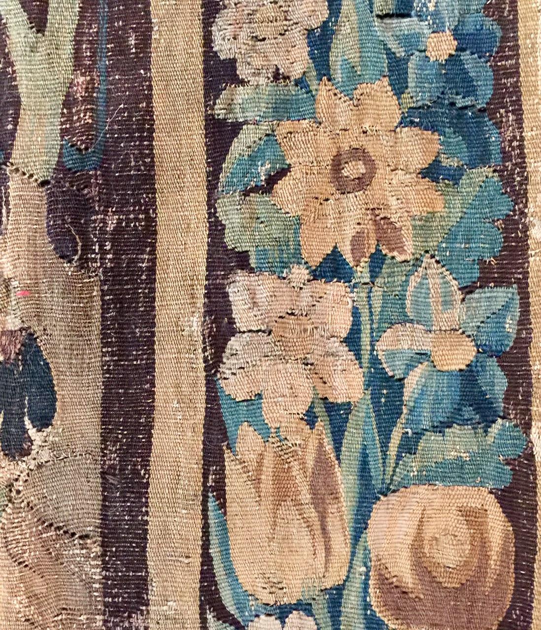 French 17th Century Aubusson Verdure Tapestry In Good Condition In Montreal, Quebec