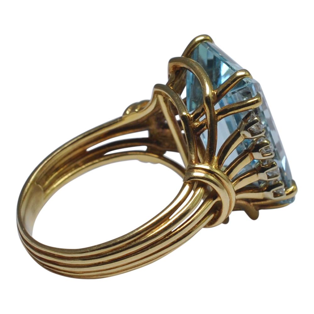 Emerald Cut French 18 Carat Gold Aquamarine Diamond Ring For Sale