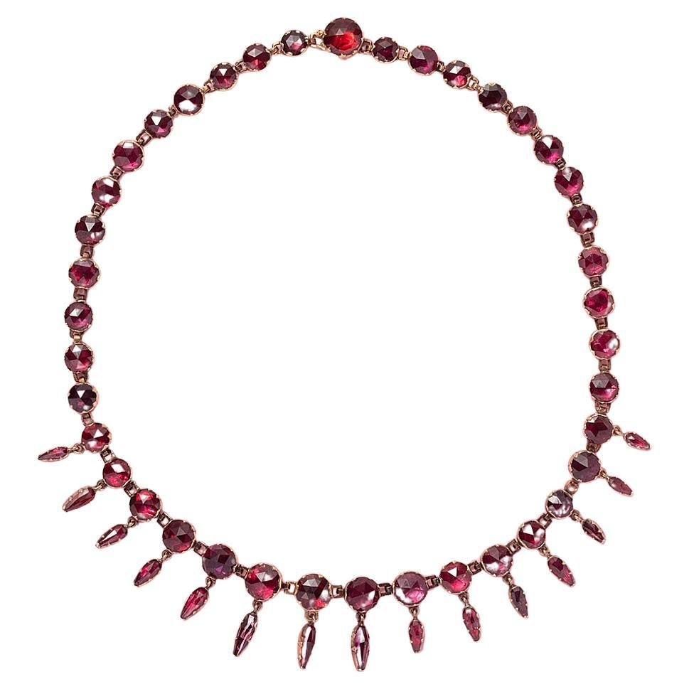 French 18 Carat Gold necklace with Garnet For Sale