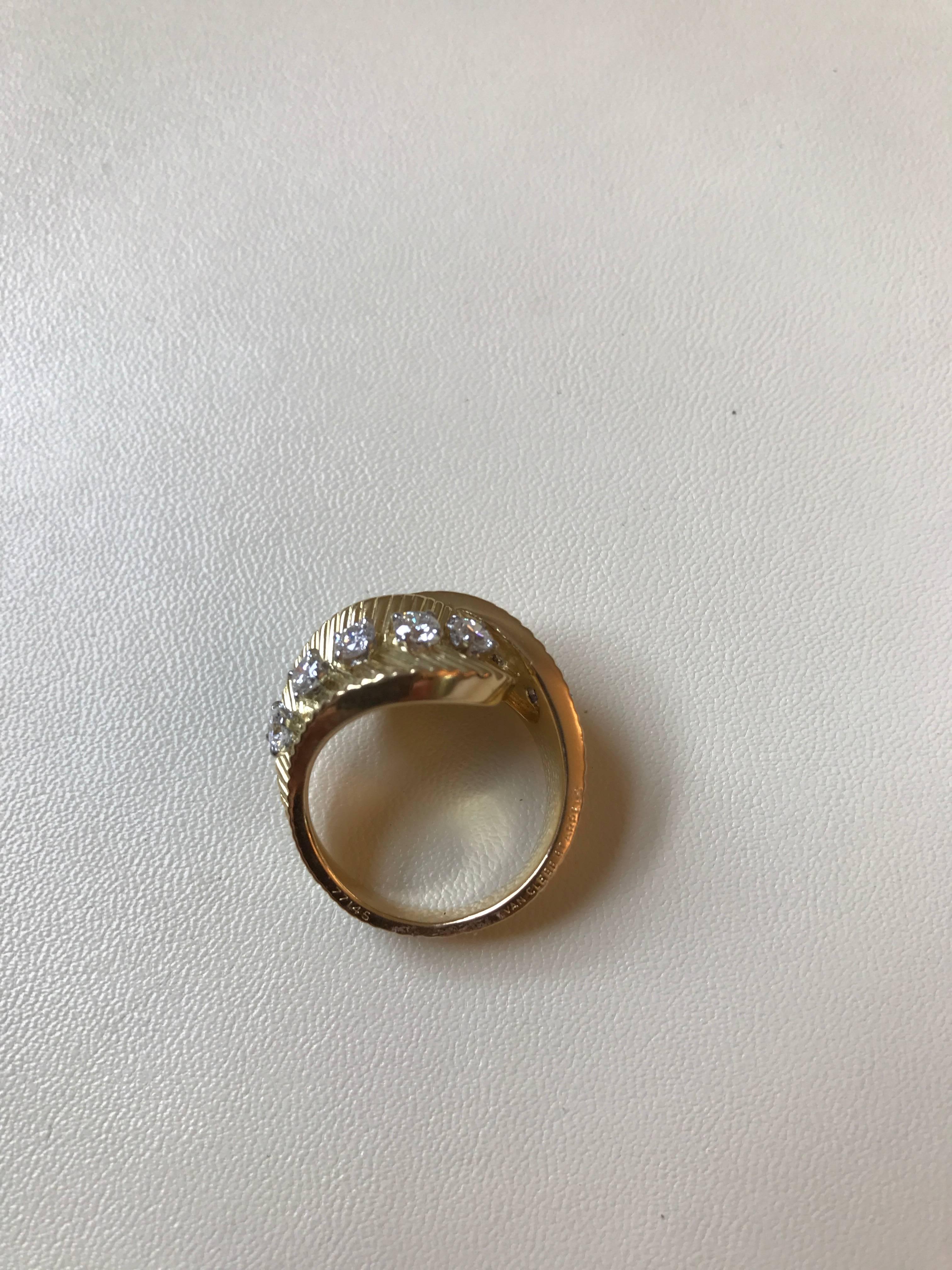 French 18 Carat Yellow Gold and Diamond Ring by Van Cleef & Arpels In Good Condition For Sale In London, GB