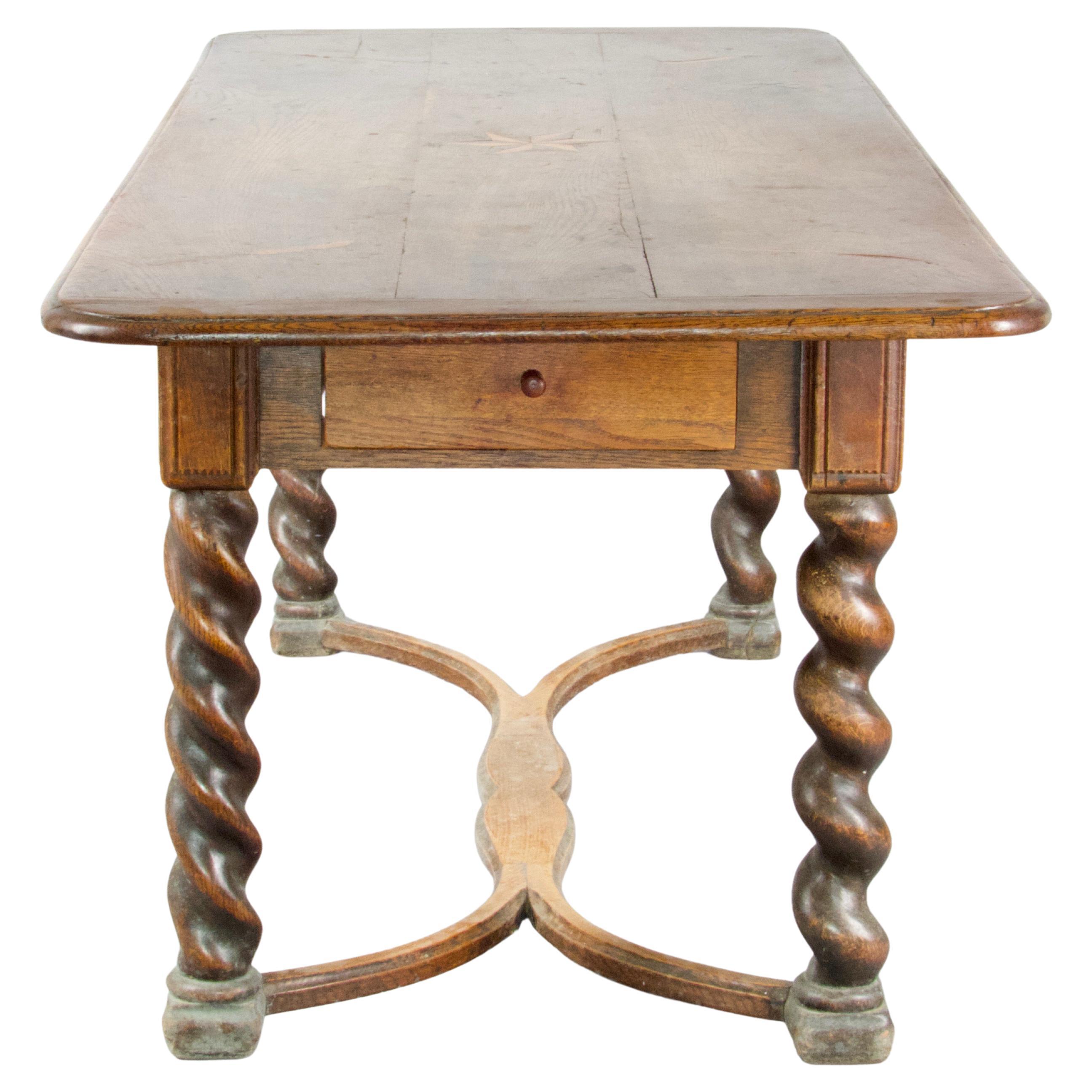 Table de salle à manger française du 18e siècle en vente