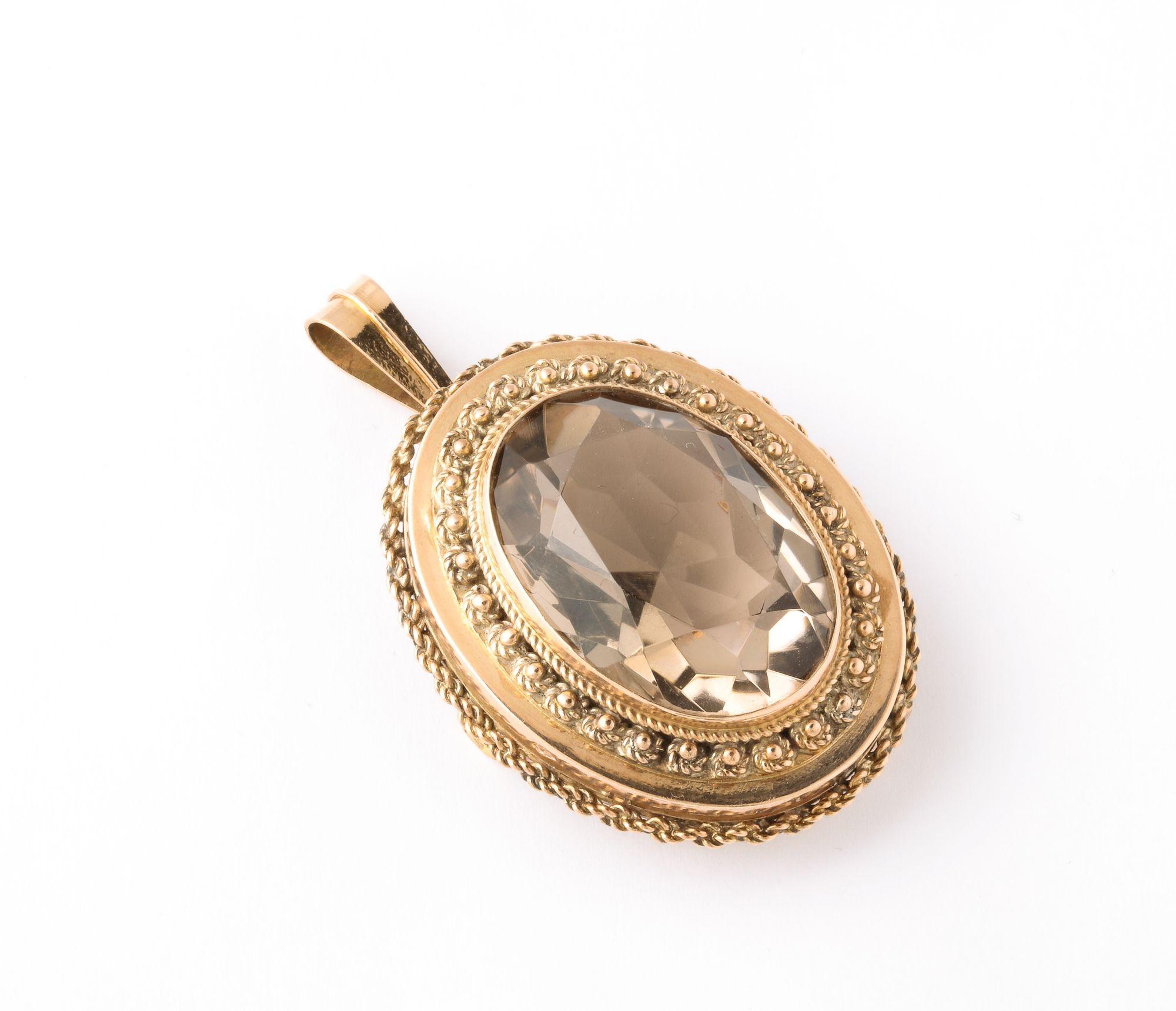 French 18 k Topaz Pendant In Good Condition For Sale In New York, NY