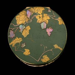 French 18-Karat Gold-Mounted and Japanese Lacquer Snuff Box, circa 1770