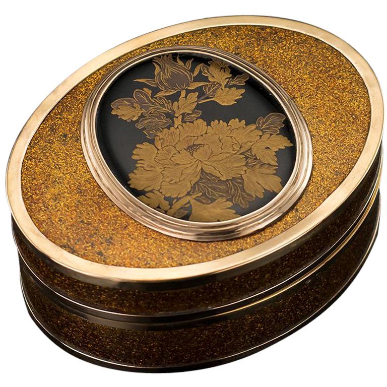 French 18-Karat Gold-Mounted and Japanese Lacquer Snuff Box, circa 1770