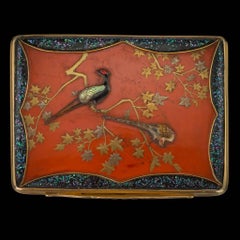French 18 Karat Gold-Mounted and Japanese Lacquer Snuff Box, circa 1780