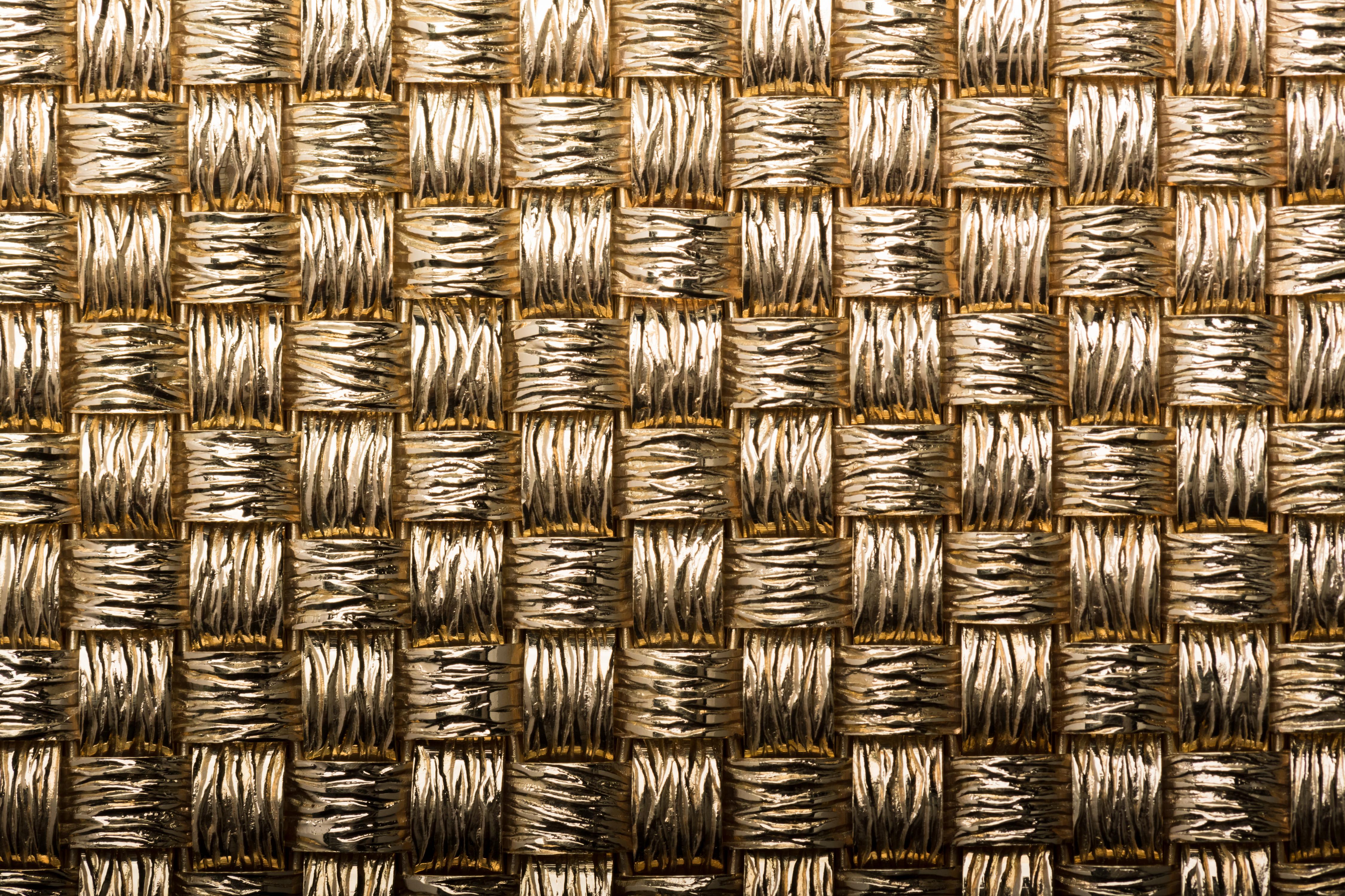 Französisches gewebtes Armband aus 18 Karat Gold Damen im Angebot