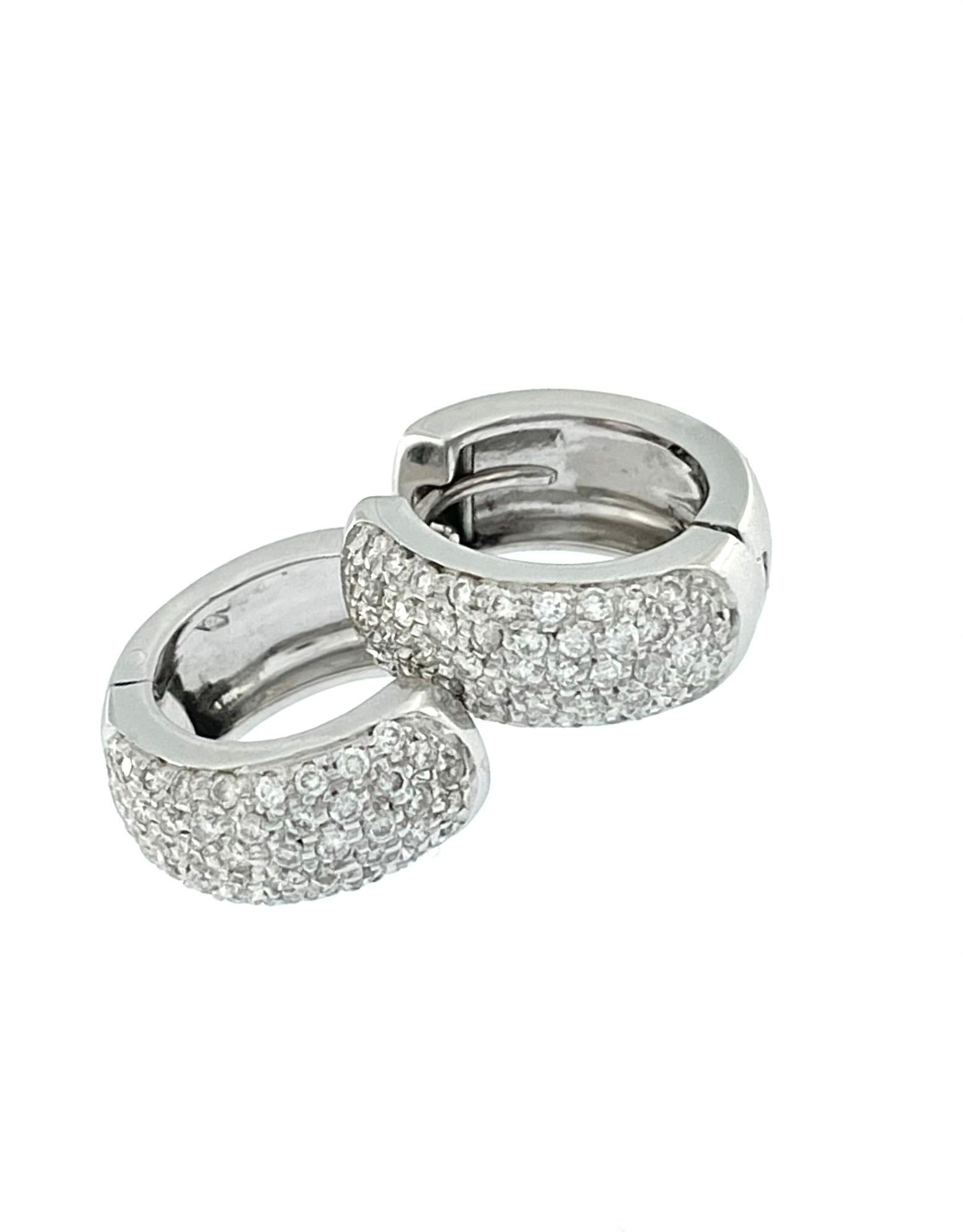 Contemporary French 18 karat White Gold Hoop Earrings with Diamonds For Sale
