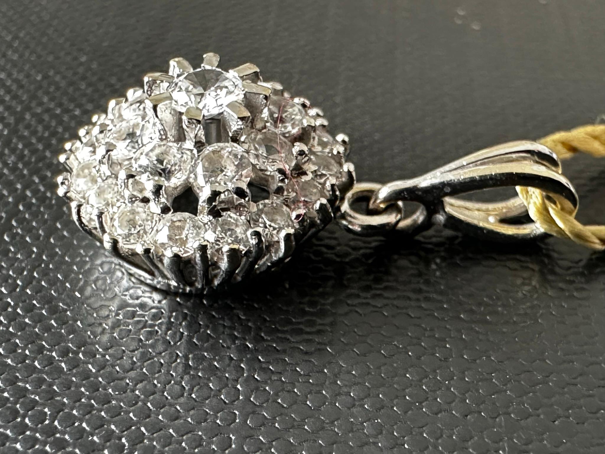French 18 karat White Gold Pendant with Diamonds For Sale 2