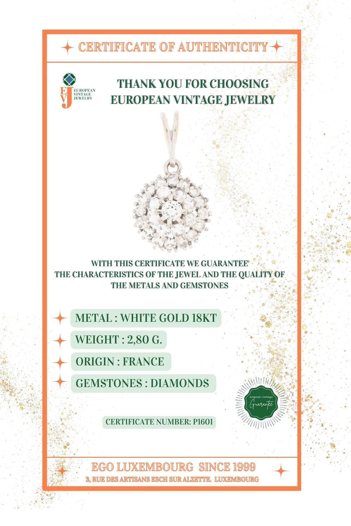 Ciondolo francese in oro bianco 18 carati con diamanti in vendita 3
