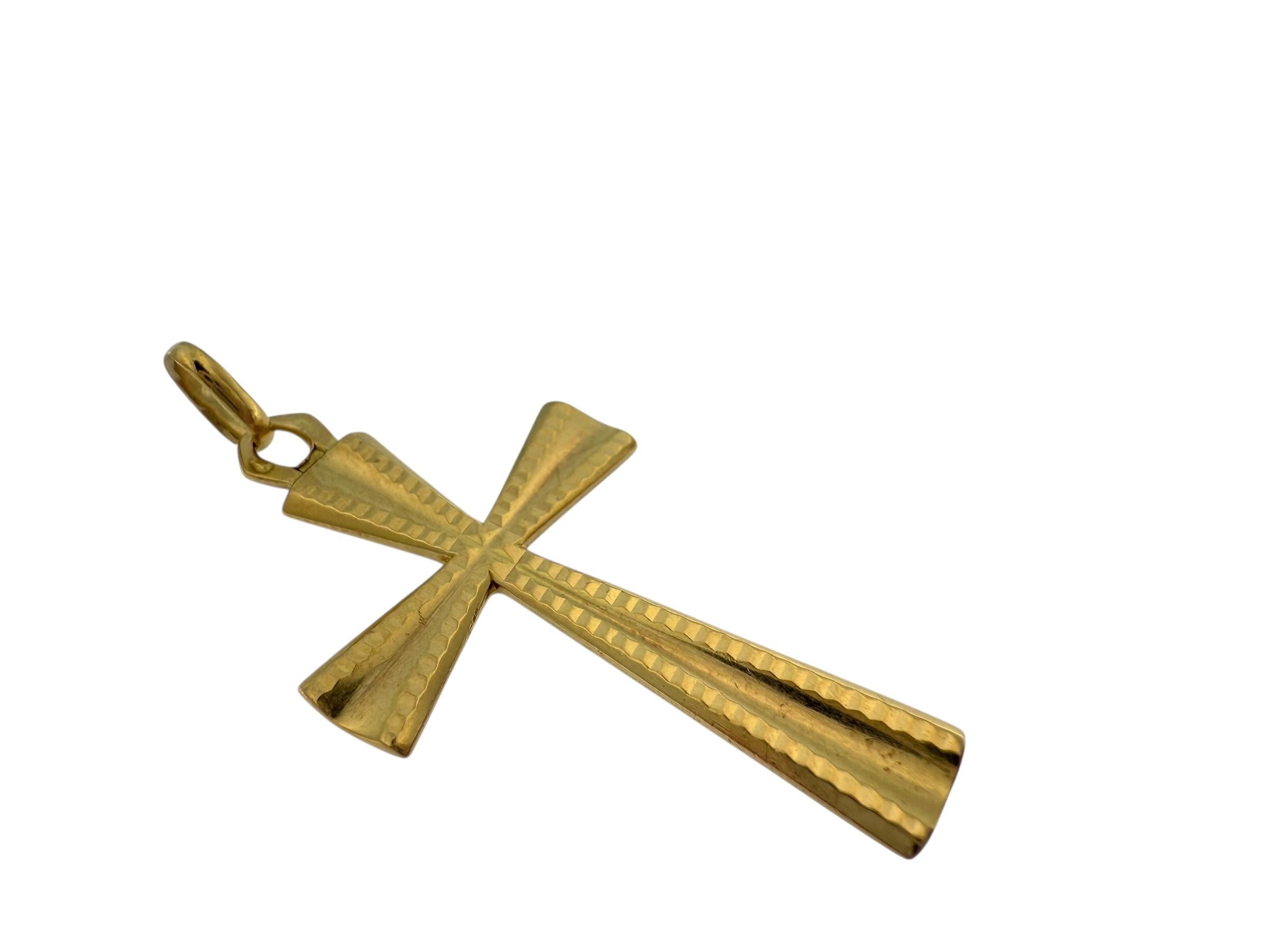 French 18 karat Yellow Gold Cross Unisexe en vente