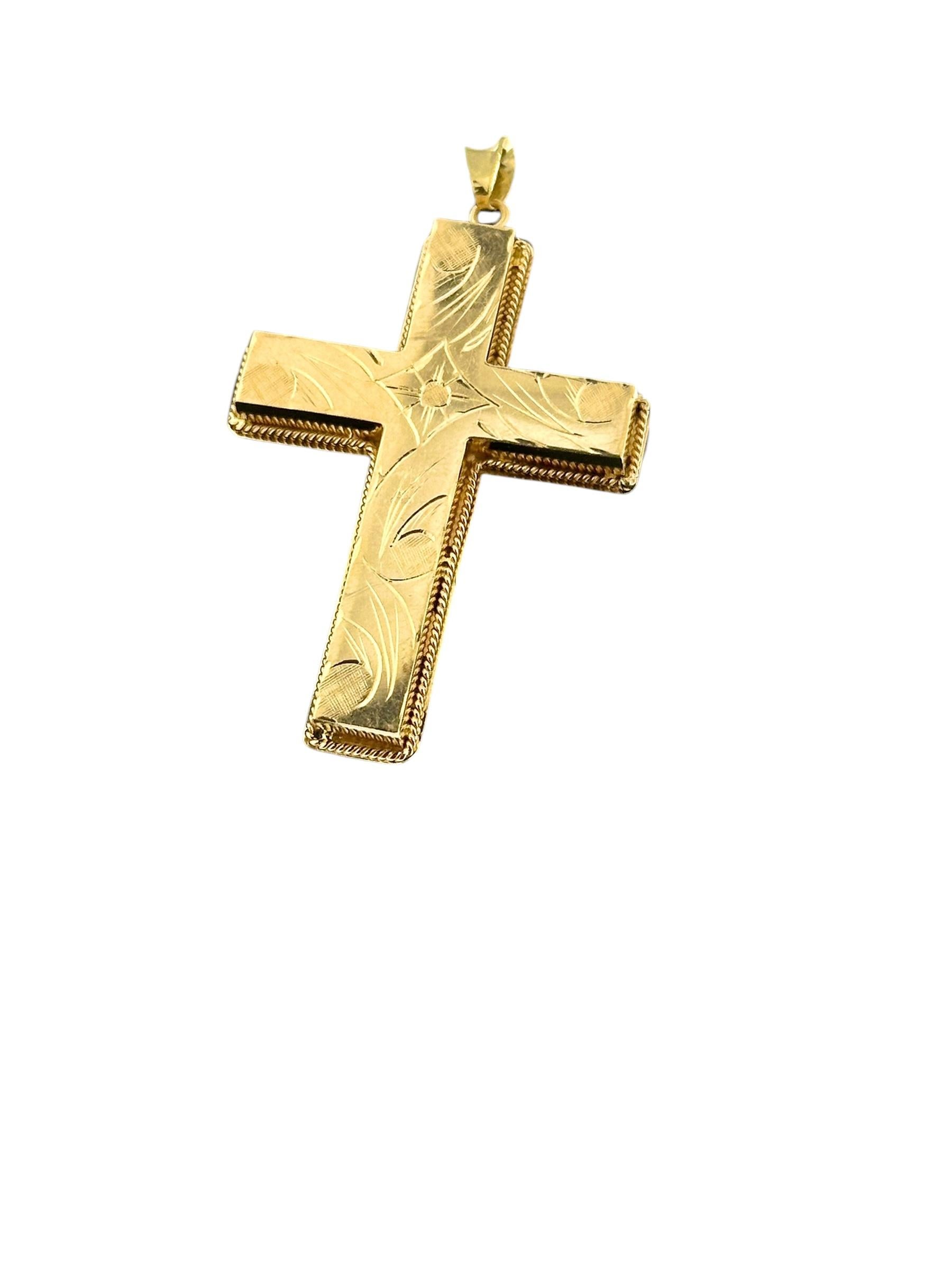 Moderne Croix française en or jaune 18 carats à motifs de fleurs et de feuilles en vente