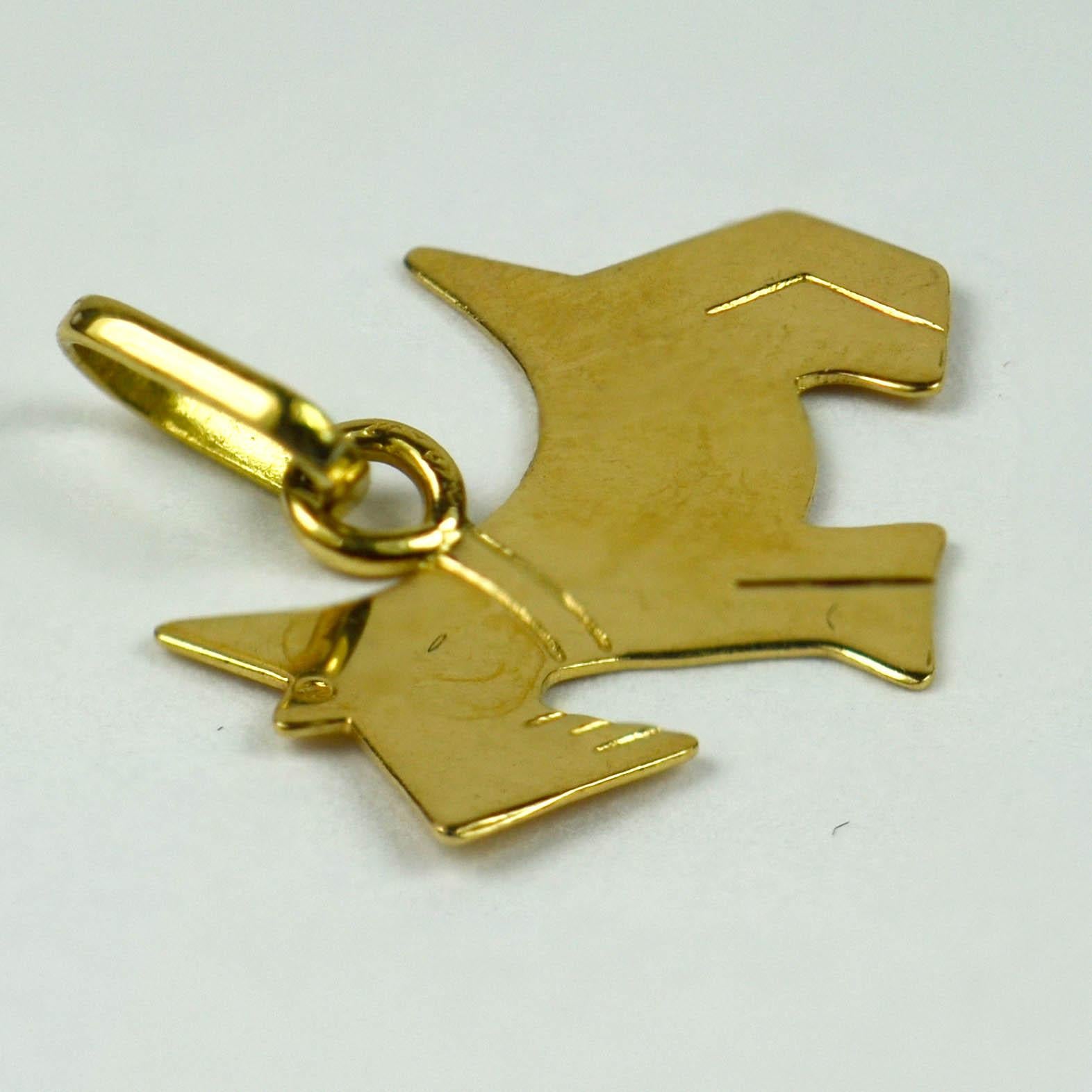 French 18 Karat Yellow Gold Dog Terrier Scottie Charm Pendant In Good Condition In London, GB
