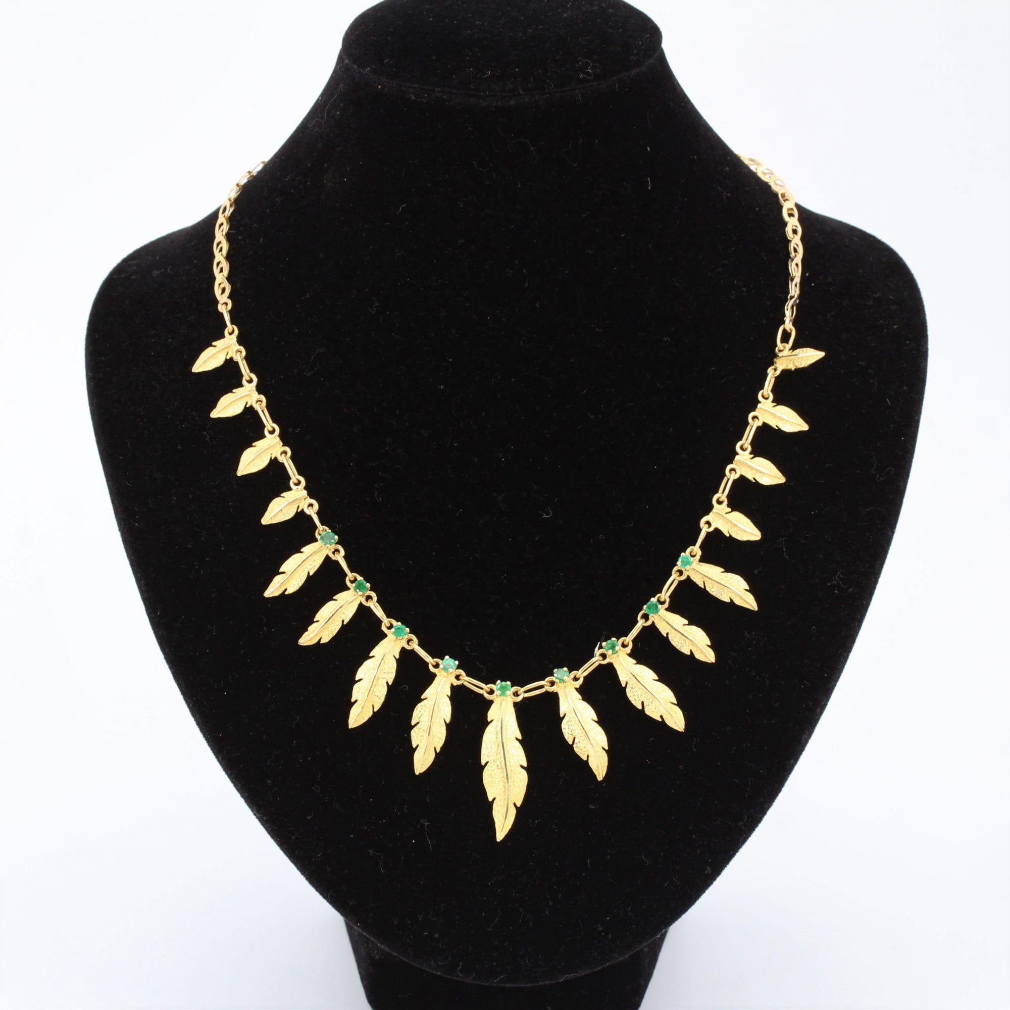 Retro French 18 Karat Yellow Gold Emerald Feather Necklace