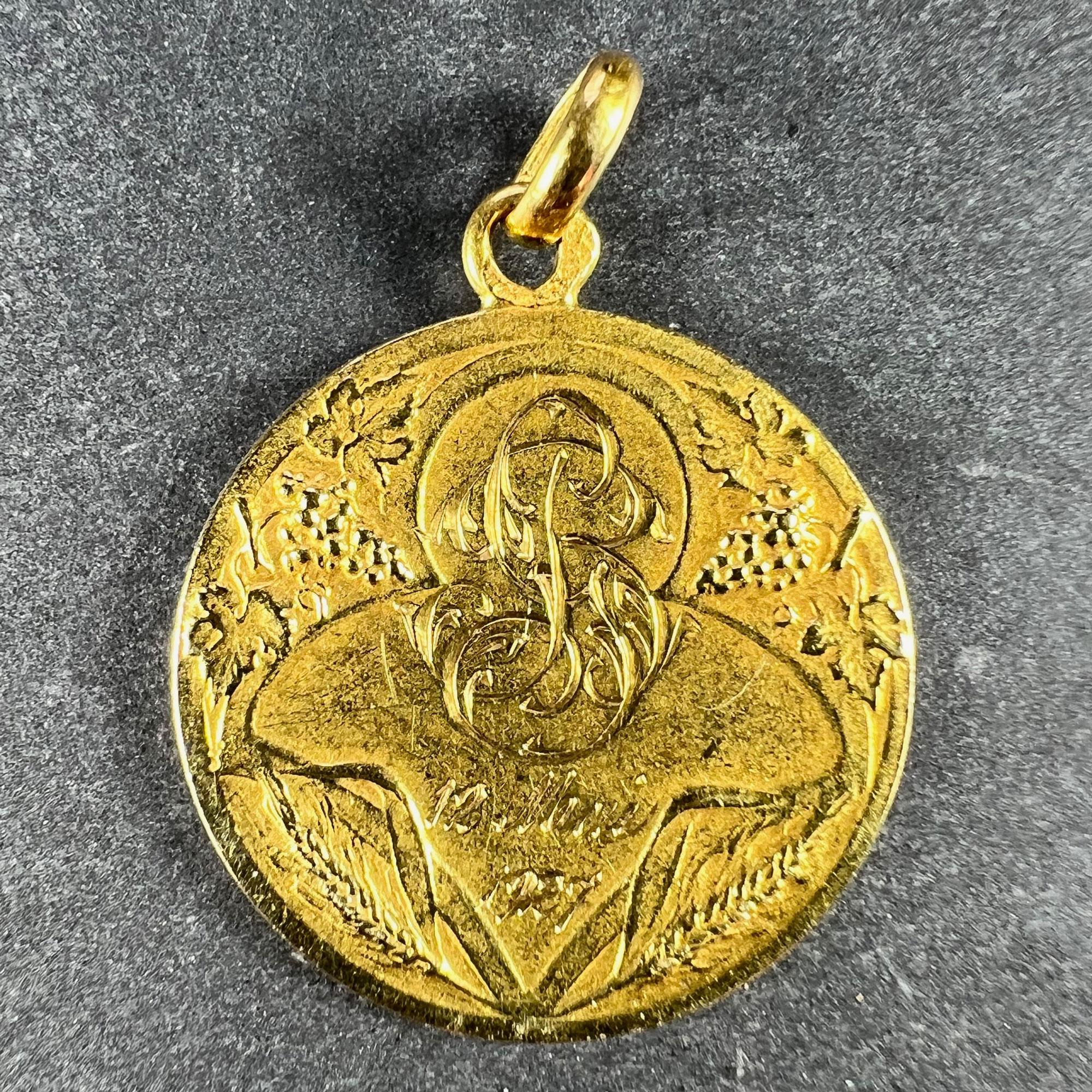 Pendule française de la première communauté rasumny en or jaune 18 carats représentant la récolte du vin et du blé Bon état - En vente à London, GB