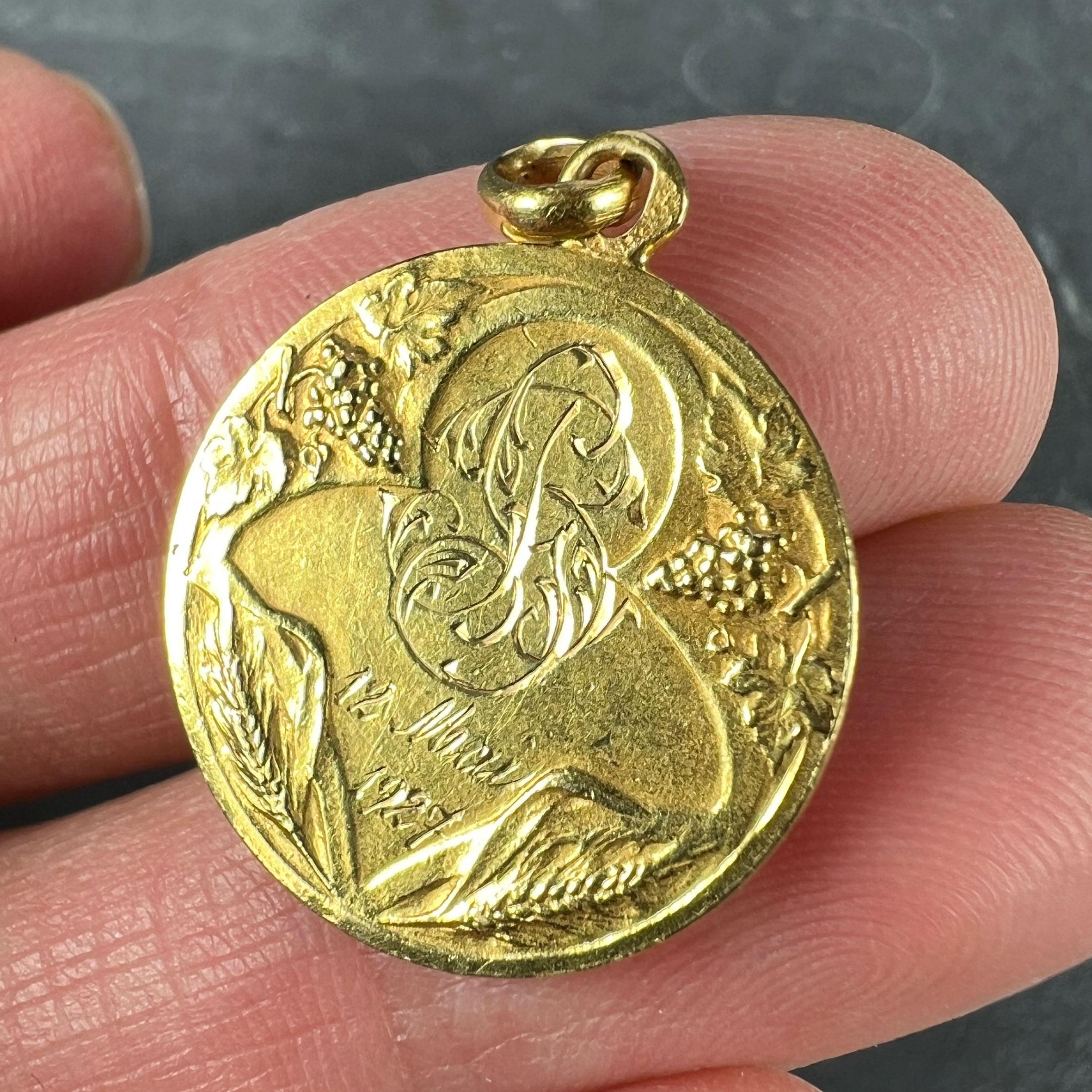 Women's or Men's French 18 Karat Yellow Gold Rasumny Wine and Wheat Harvest Charm Pendant For Sale