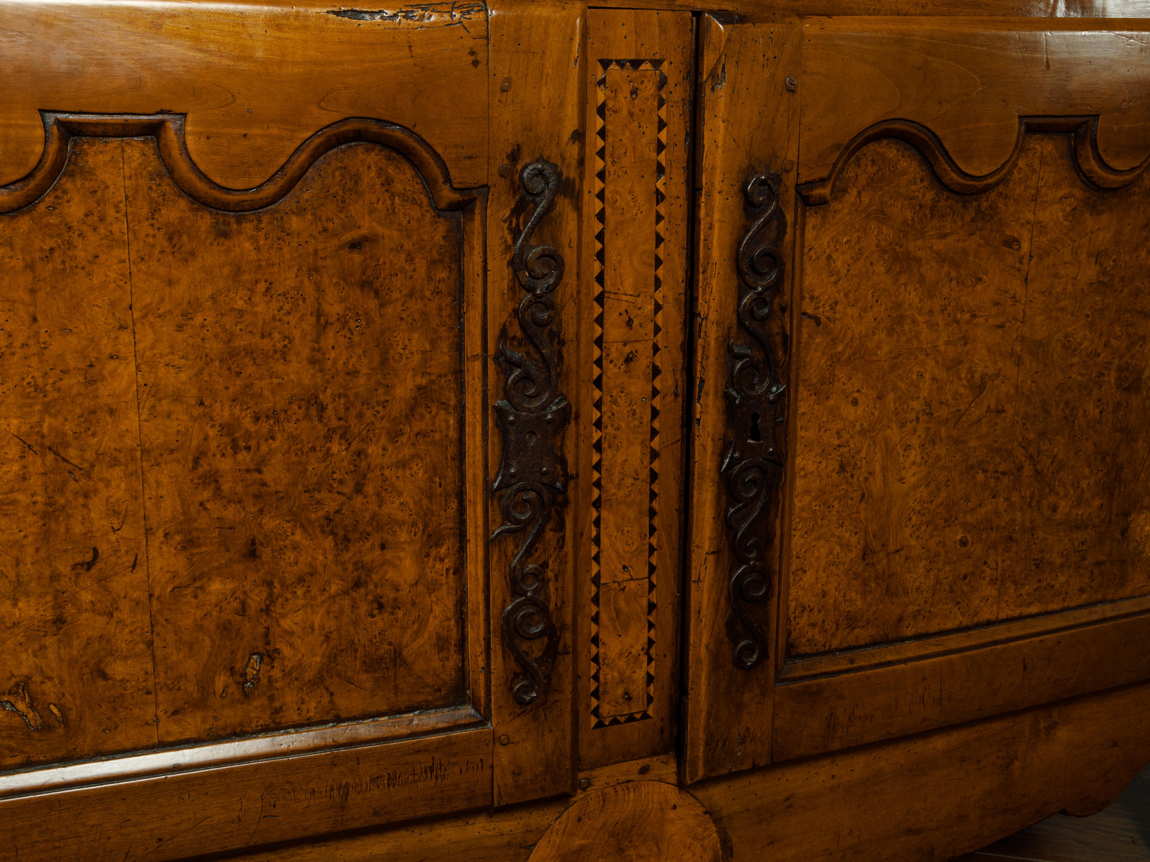 French 1800s Buffet with Two Drawers, Two Doors, Burl Panels and Cross Banding For Sale 1