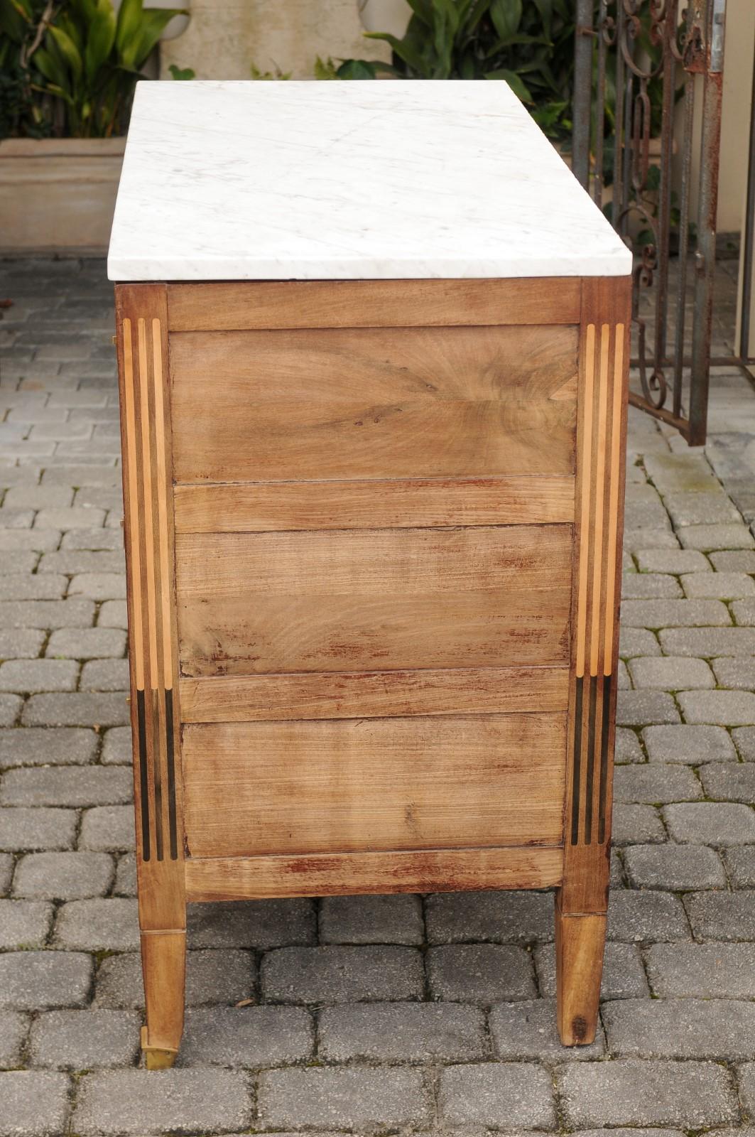 French 1800s Directoire Three-Drawer Walnut Commode with White Veined Marble Top 8