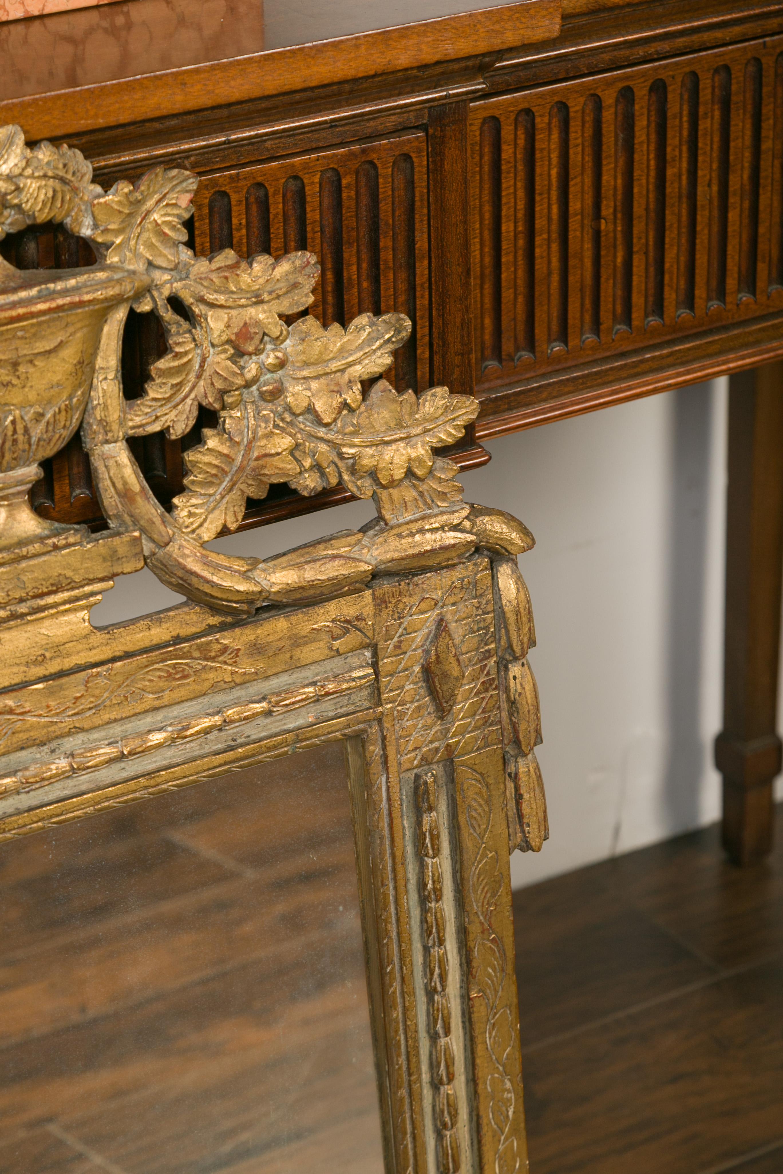 French 1800s Giltwood Crested Mirror with Carved Foliage, Urn and Garland For Sale 3