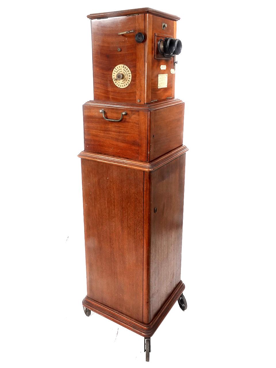 Le Taxiphote (1800) - Visionneuse stéréo sur pied avec diapositive en verre Bon état à Peekskill, NY