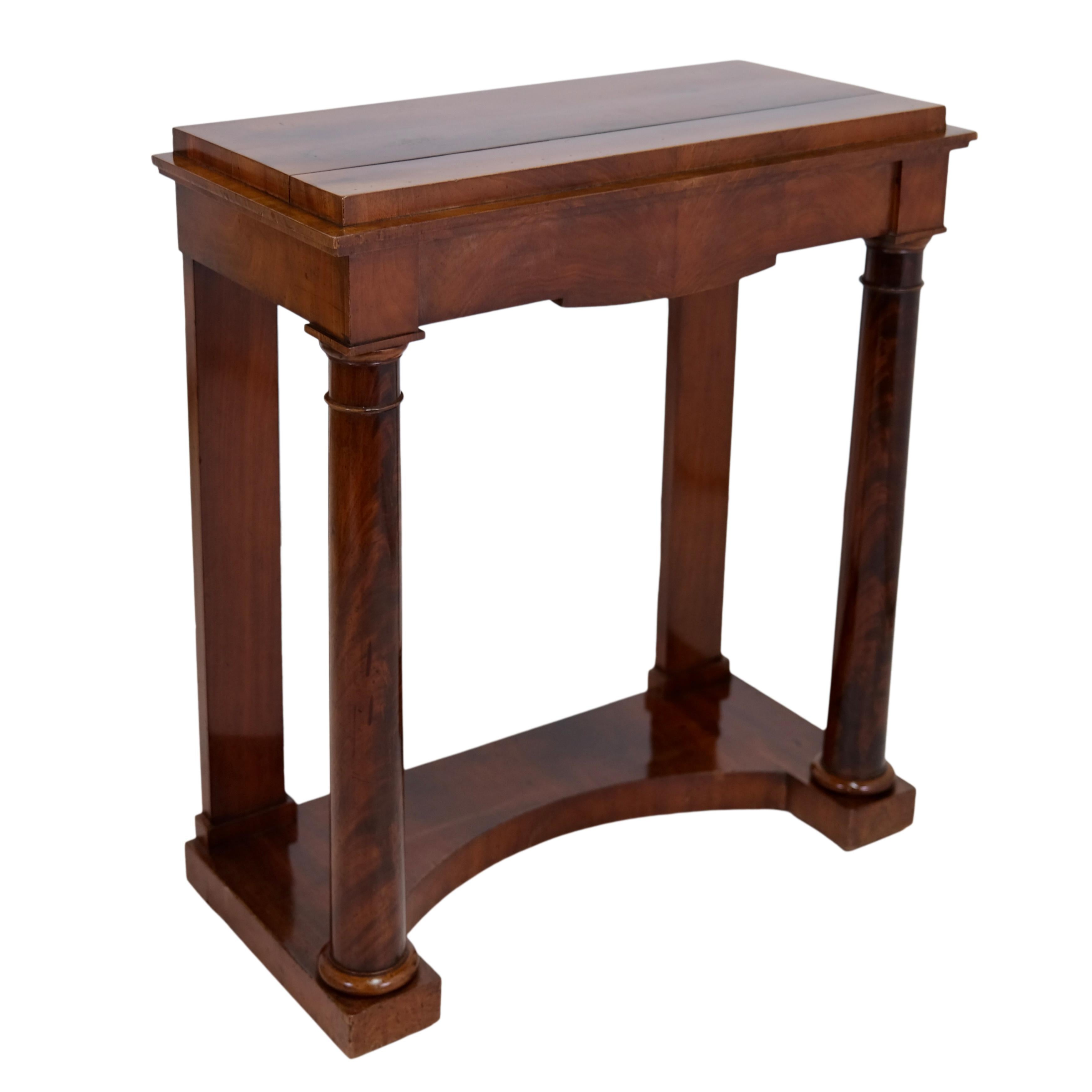 19th Century French 1810s Empire Console Table in Mahogany For Sale
