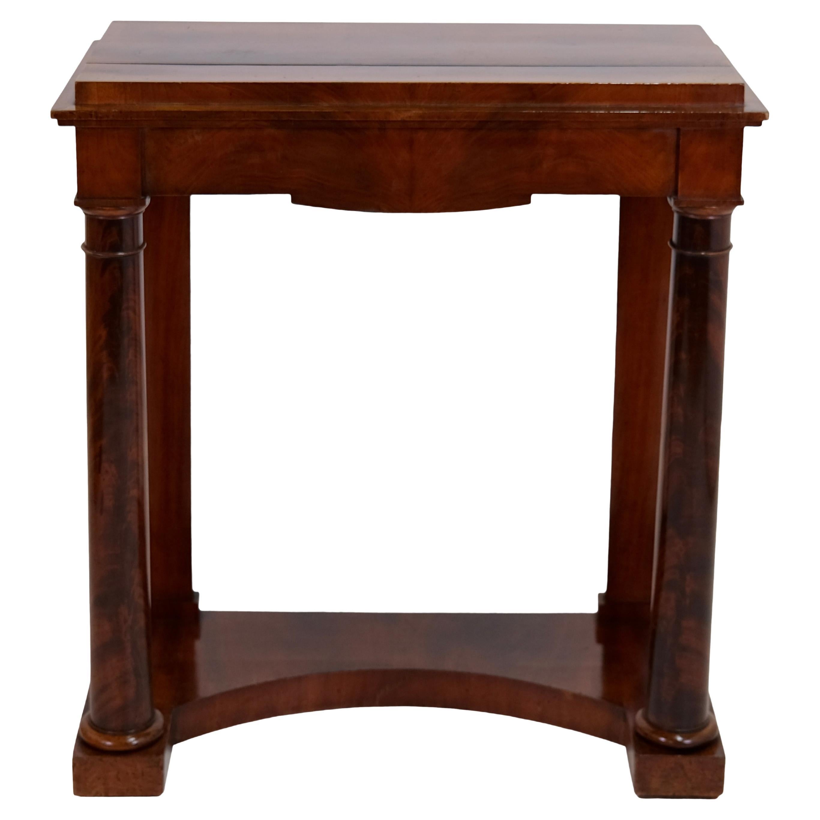 French 1810s Empire Console Table in Mahogany For Sale